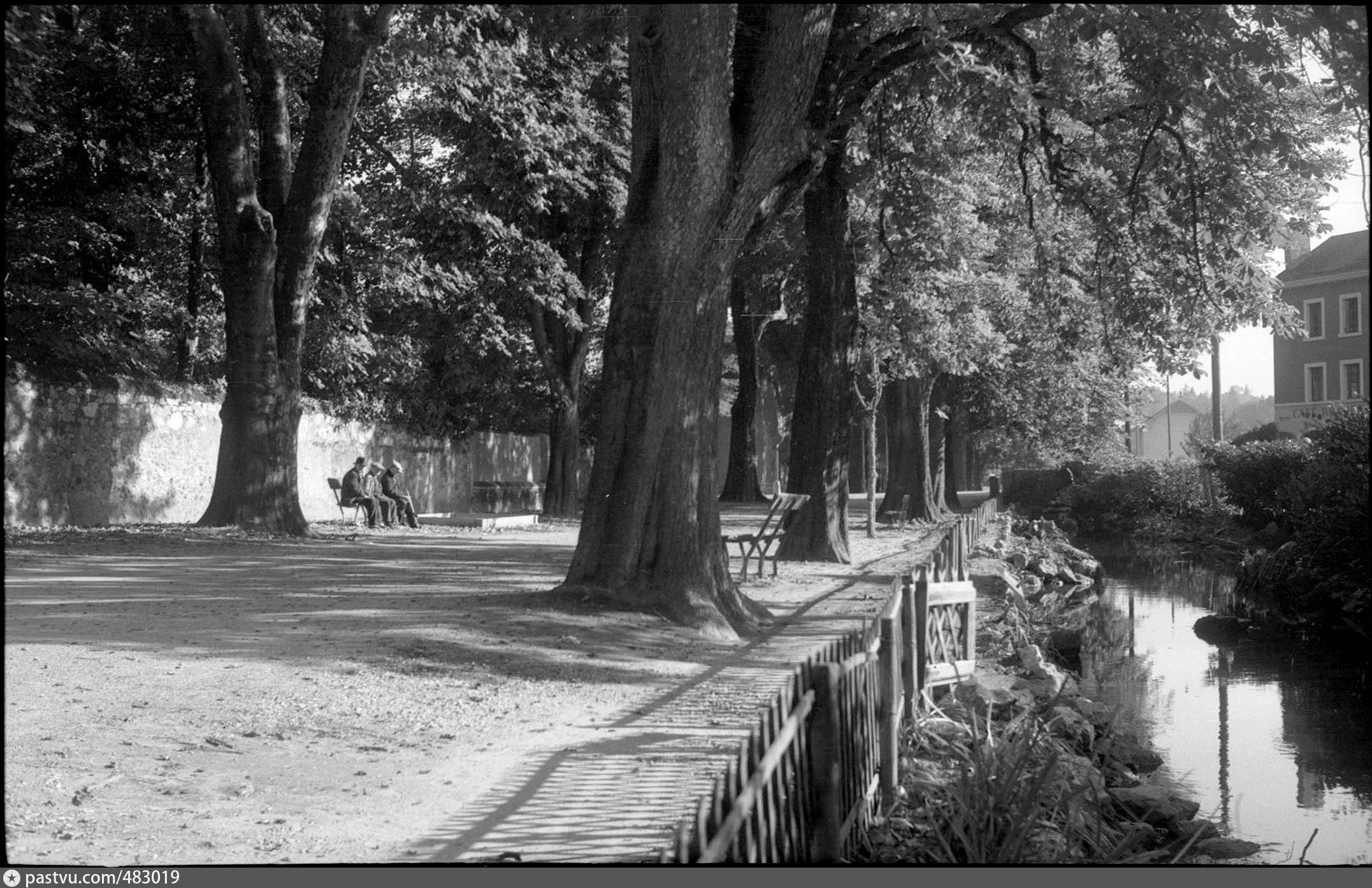 Carouge Boulevard Des Promenades