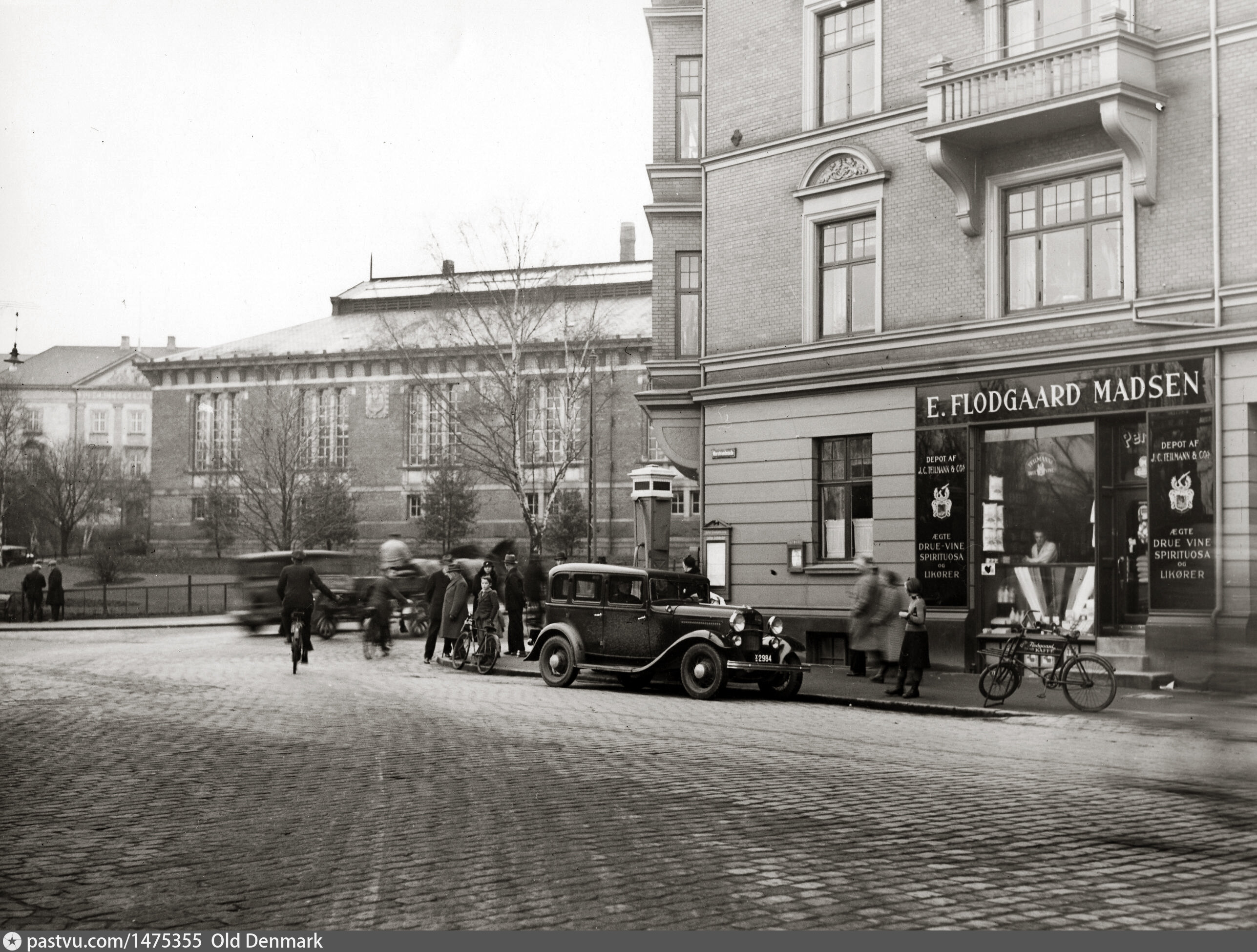 Hjørnet af Marstrandsgade og Vester Allé set mod Statsbiblioteket