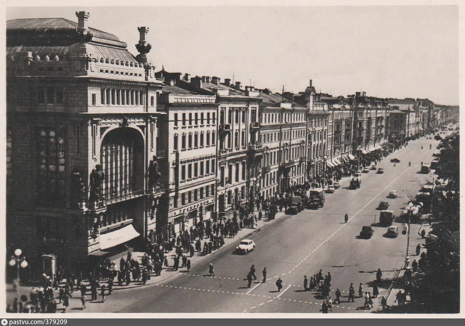 Невский проспект в 1950 Ленинград