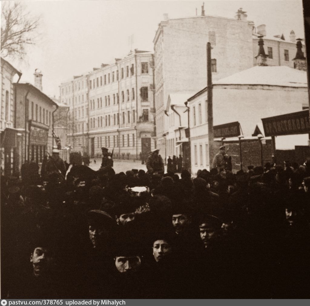 Москва 1905 г. Московское реальное училище Фидлера. Декабрьское вооруженное восстание в Москве 1905 училище Фидлера. Москва 1905. Училище Фидлера 1905.