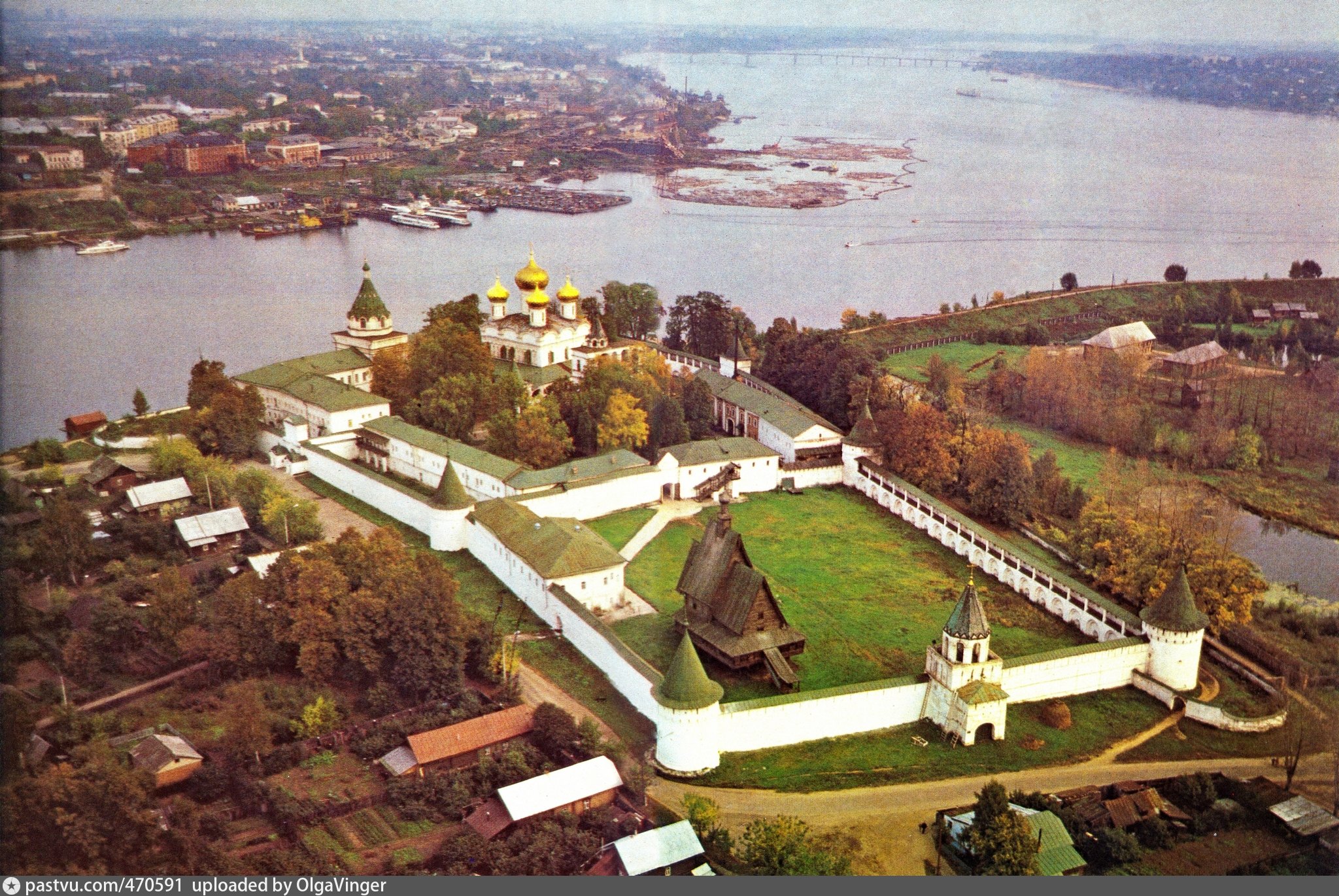 Ипатьевский монастырь с высоты птичьего полета