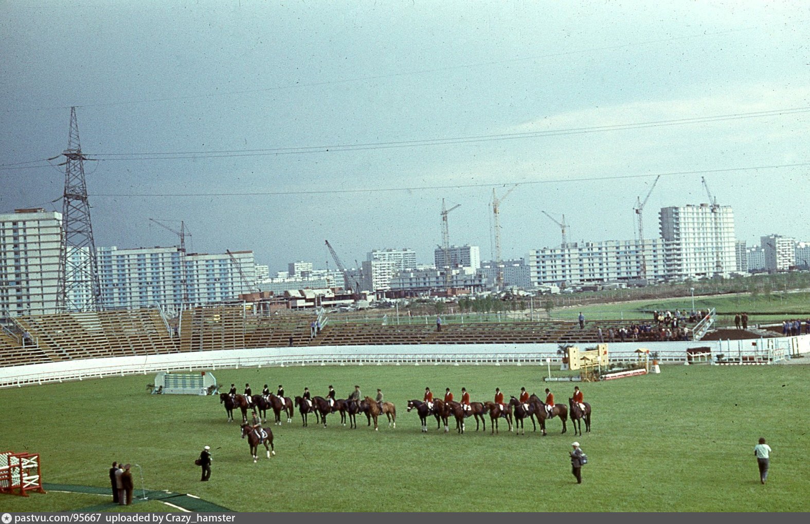 Старое кск. Конноспортивный комплекс Битца. Москва конноспортивный комплекс Битца. Конноспортивный комплекс Чертаново. Конно спортивный комплекс Северное Чертаново.