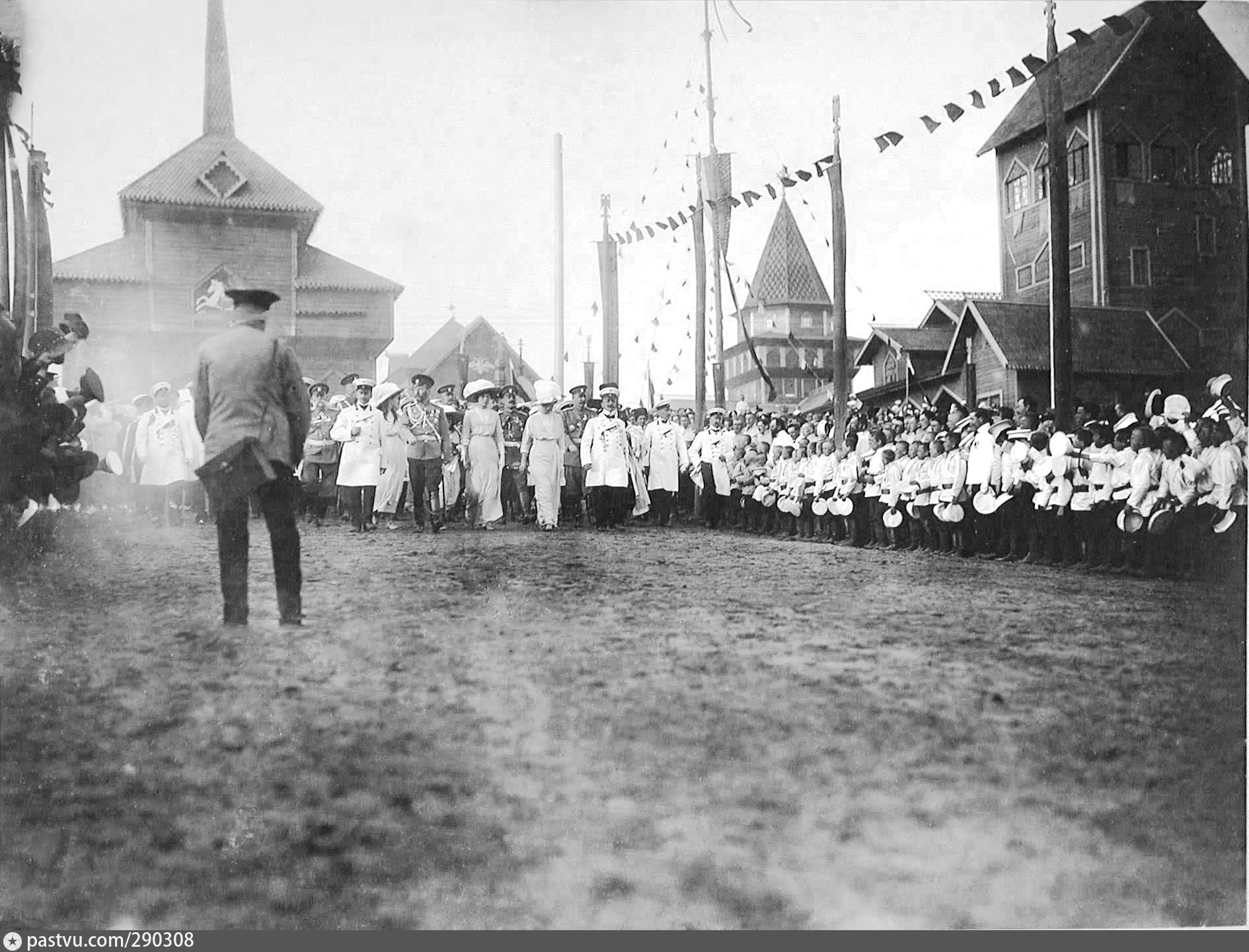 1913 год. Николай 2 в Костроме в 1913. Приезд императора Николая 2 в Кострому. Празднование 300 летия династии Романовых. Визит императора Николая в Кострому в 1913 г.