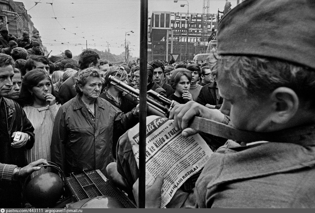 Право чехословакии. Йозеф Куделка Praha 1968. Прага август 1968.