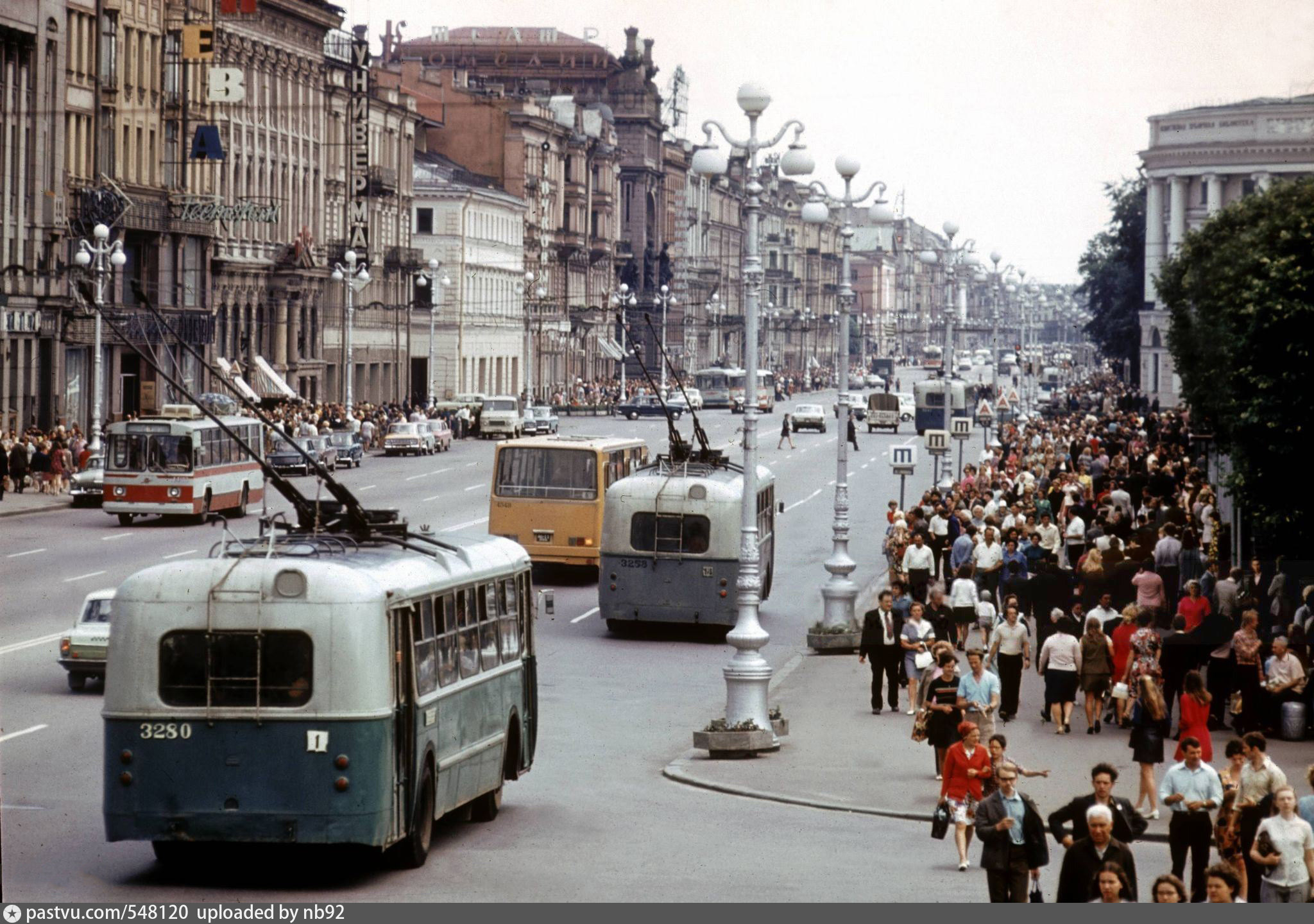 Ссср спб. В СССР проспект Невский 1970. 1974 Год Невский проспект. Ленинград 1974 год. Невский проспект 1975.