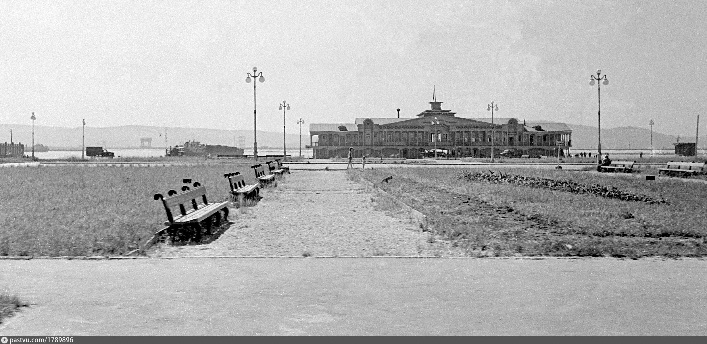 Поселок комсомольский самарская область. Карагайлинский поселок 1960г. Фото мебельного поселка 1960 года.