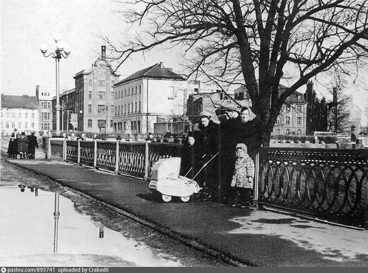 Там старое фото. Старый город Гусев Калининградской области. Город Гусев 1870. Город Гусев 1991. Город Гусев в годы войны.