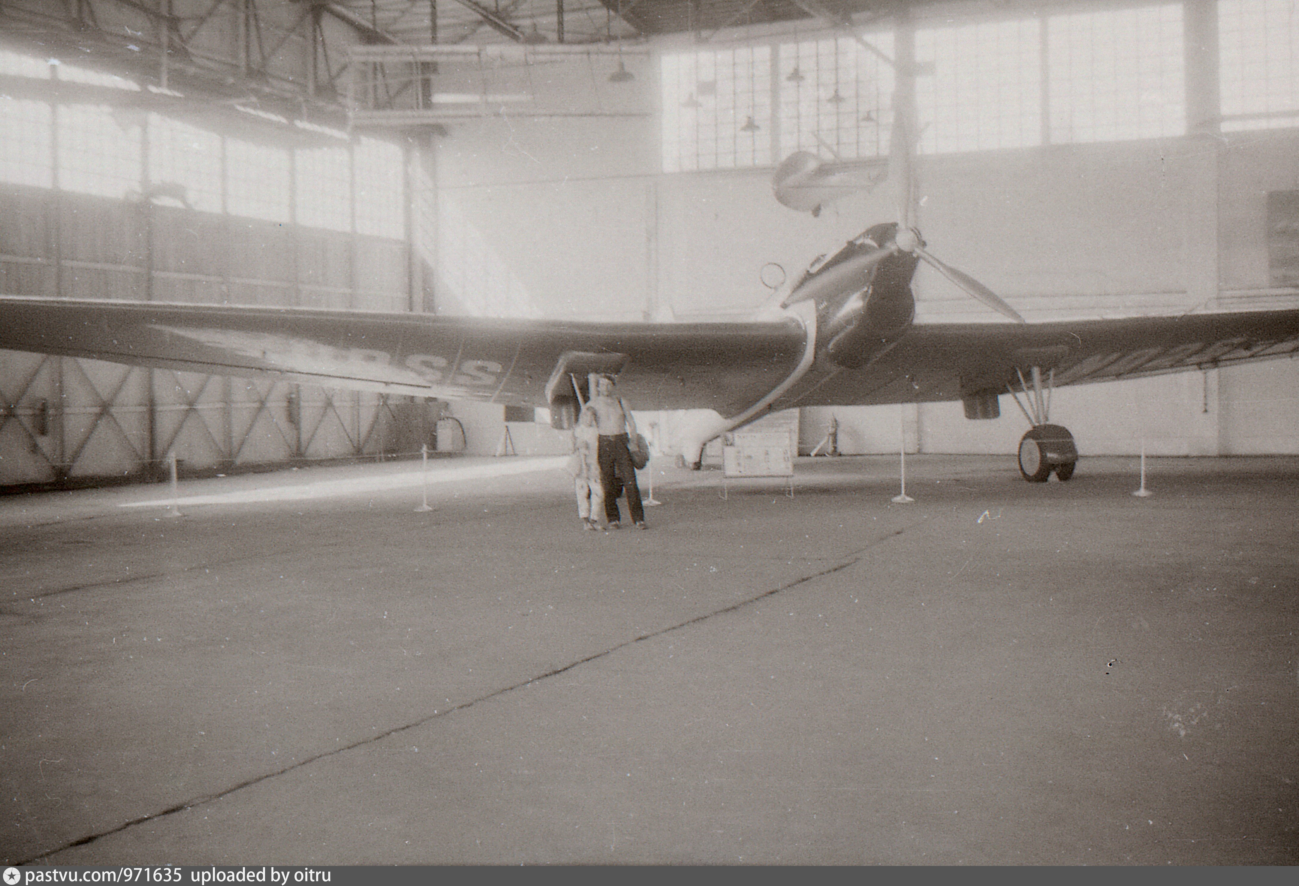 Типичное монино. Самолет 1992. 1937первый полёт самолёта ант-51.. Ант-25 самолет фото старые. Волгоград 1992 самолет.