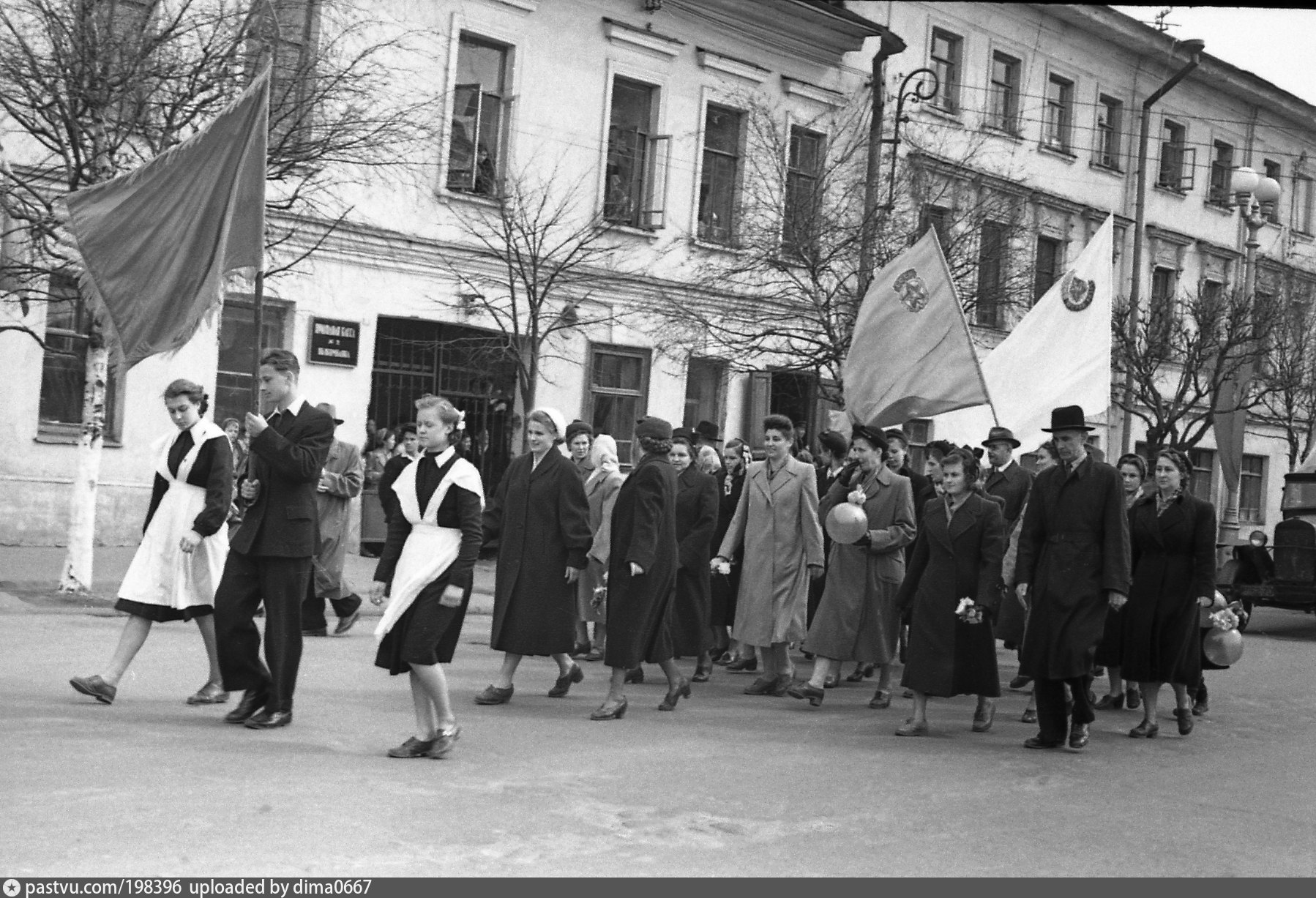 Демонстрация 1 мая семидесятые годы в Костроме
