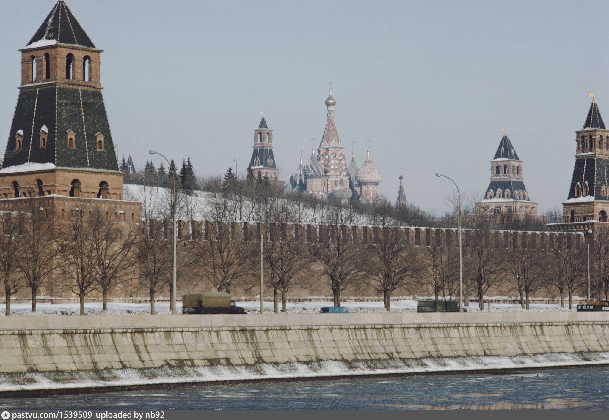 Кремль от старого к новому. Средняя Арсенальная башня. 18 Боевых башен Кремль.