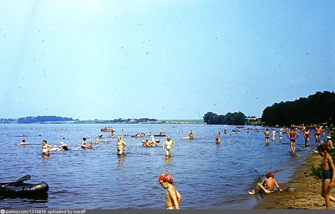 Волга купание. Пляж СССР. Пляж 1980. Пляжи СССР В фотографиях. Пляжи в советское время.