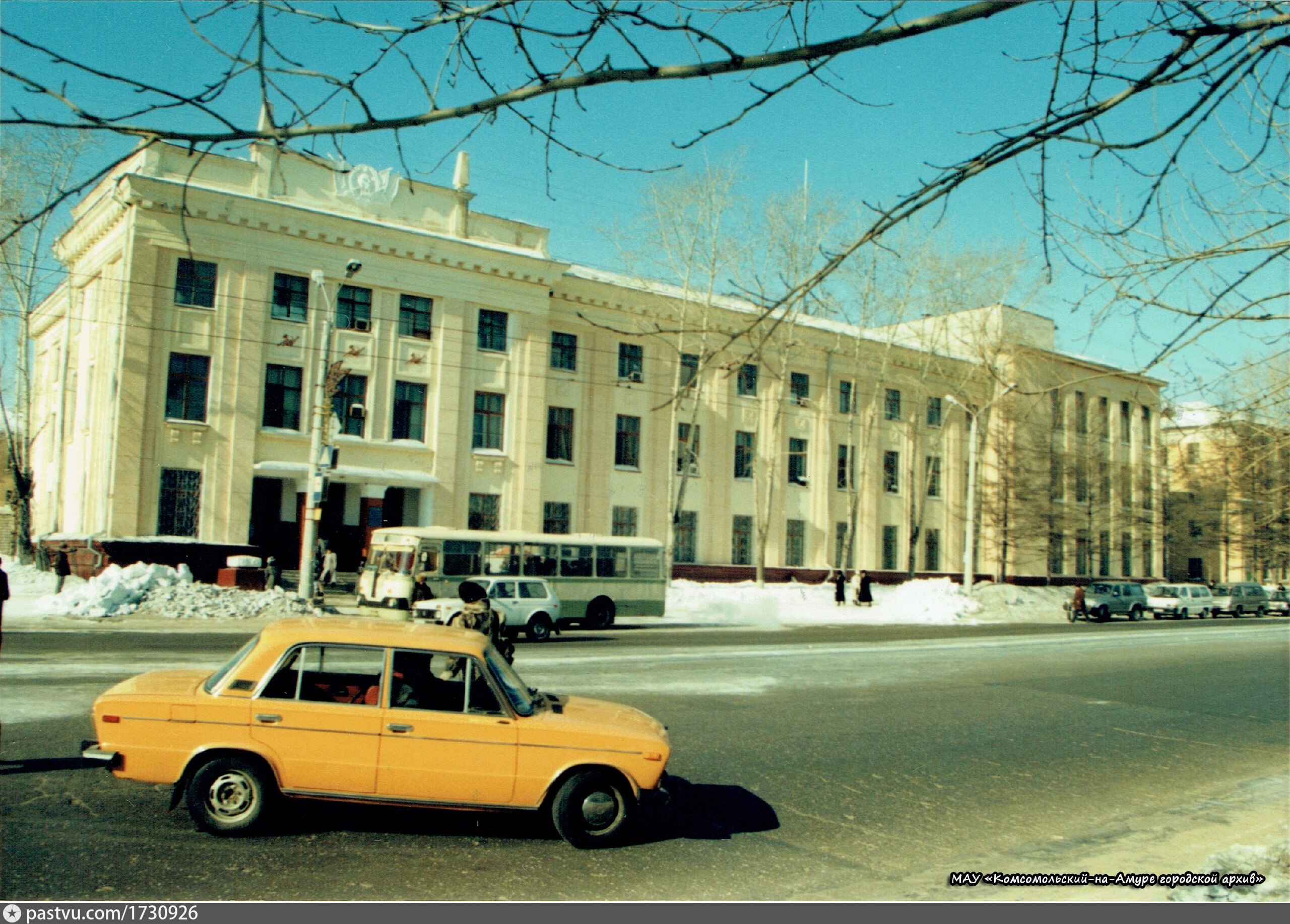 Ламповый комсомольск история города юности в фотографиях