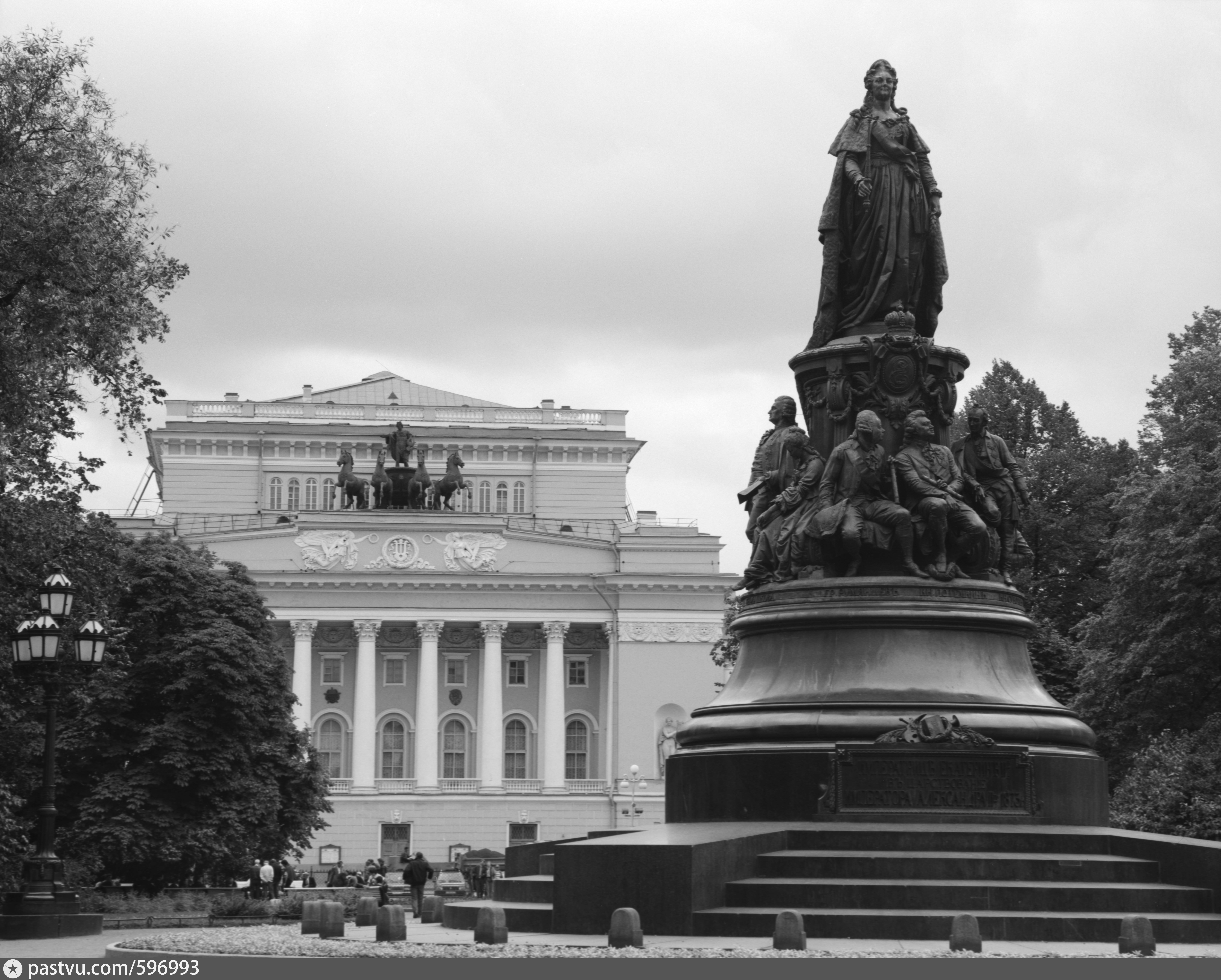 Александринский театр Санкт-Петербург памятник Екатерине второй