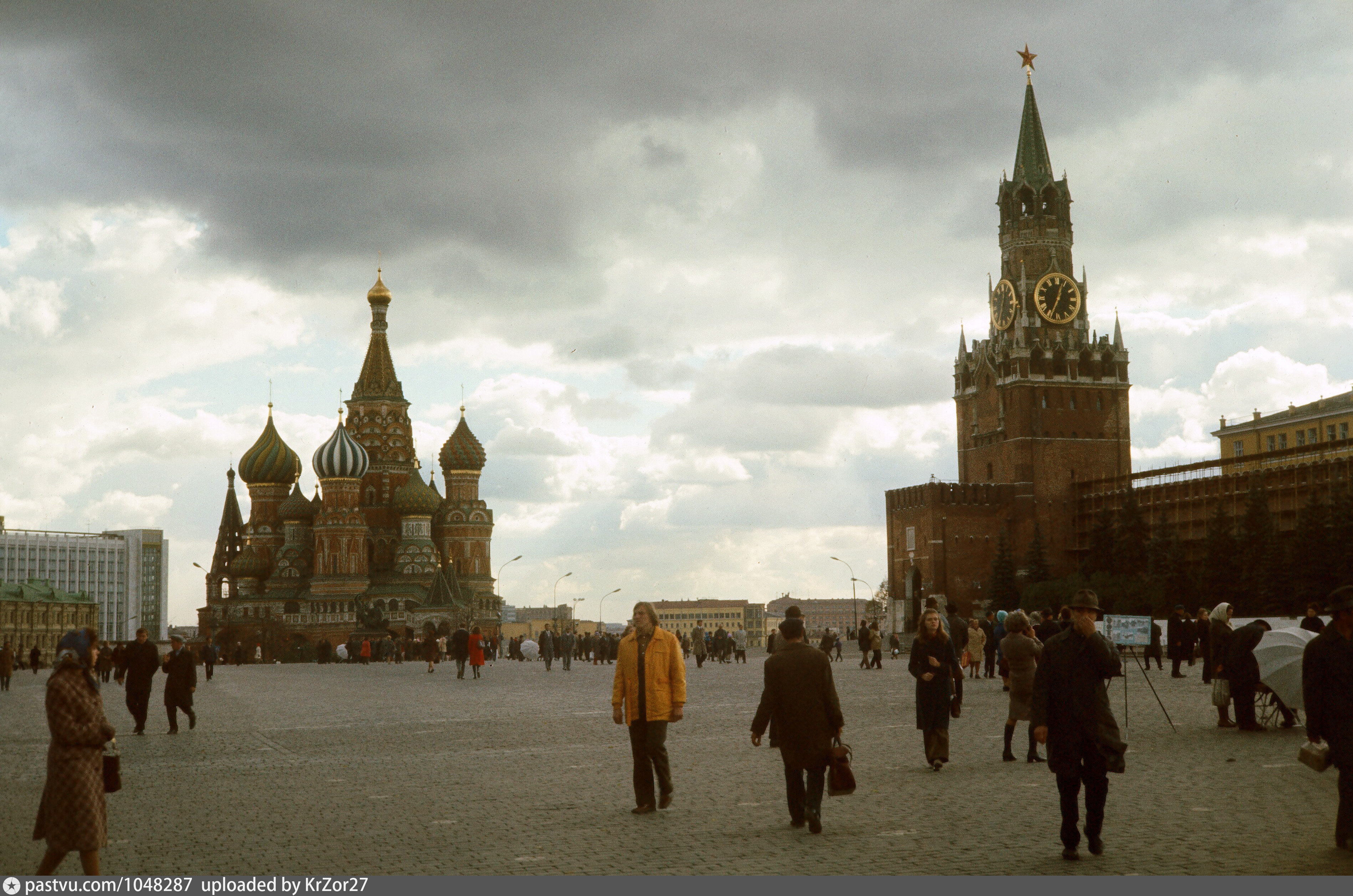 Фото 1975. Москва 1975 год. Красная площадь 1975 год. Москва красная площадь 1975 года. Москва 1975 фото.