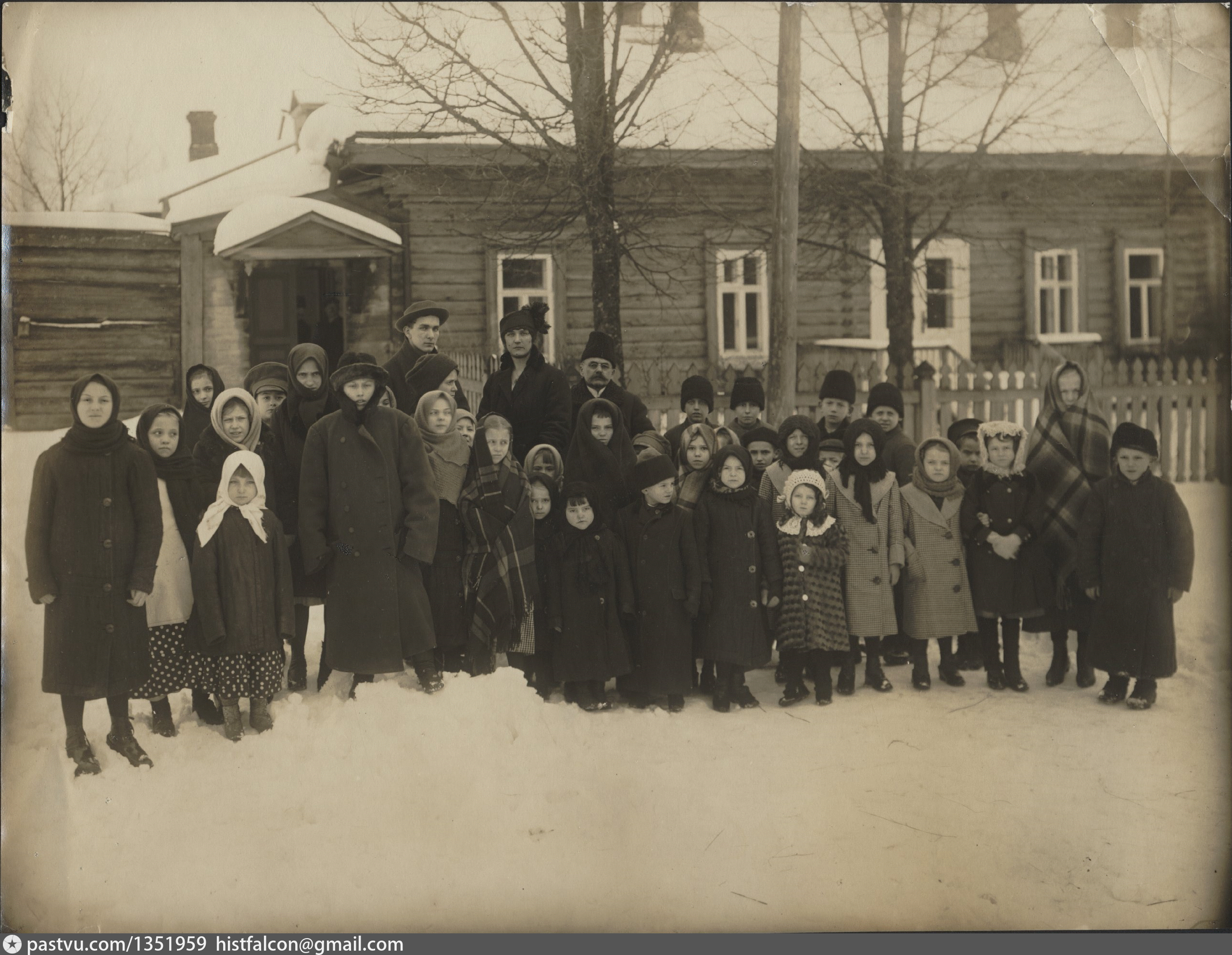 Школа 1918 в Митино. Деревня приют. Еврейская школа в Брянске.