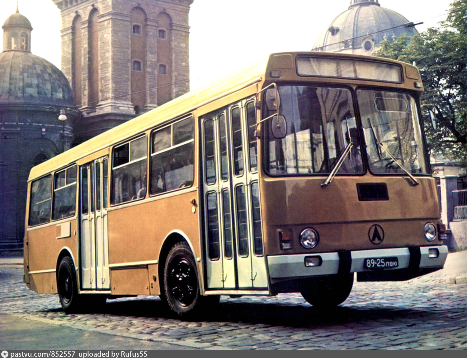 Советский общественный транспорт. ЛАЗ 4202 Модимио. ЛАЗ-4202 автобус. Советский автобус ЛАЗ 4202. ЛАЗ 4202 И ЛАЗ 695н.