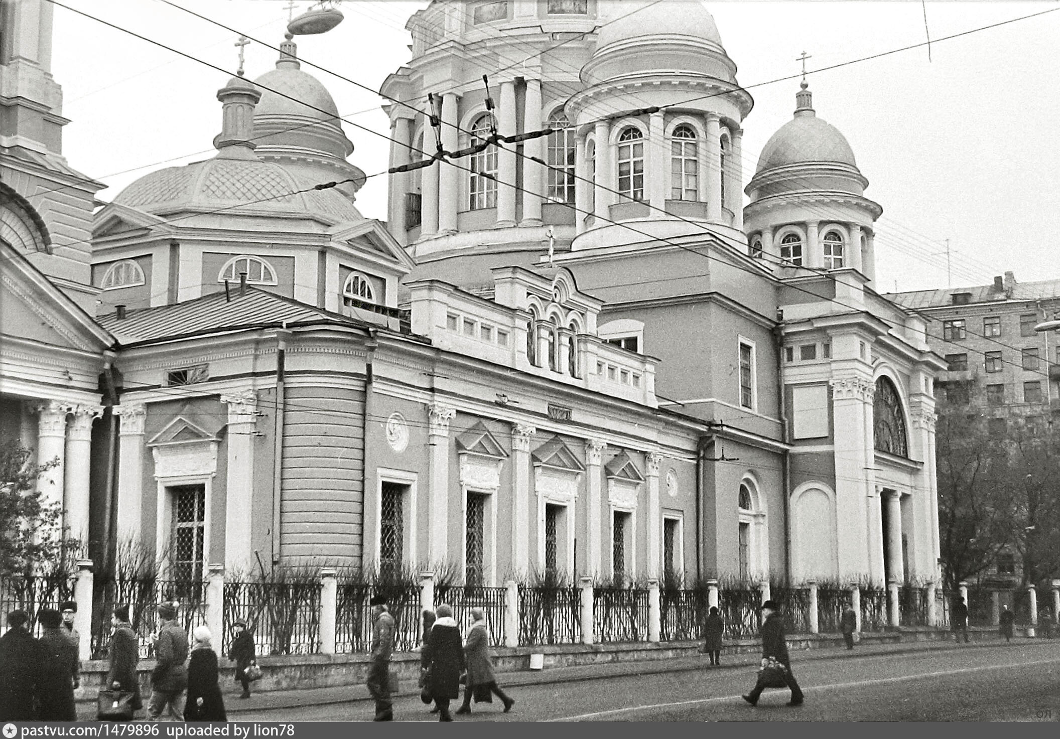 Тайна старых храмов. Елоховский собор 1940. Елоховский собор 1942. Елоховский собор в СССР. Елоховский собор во время войны.