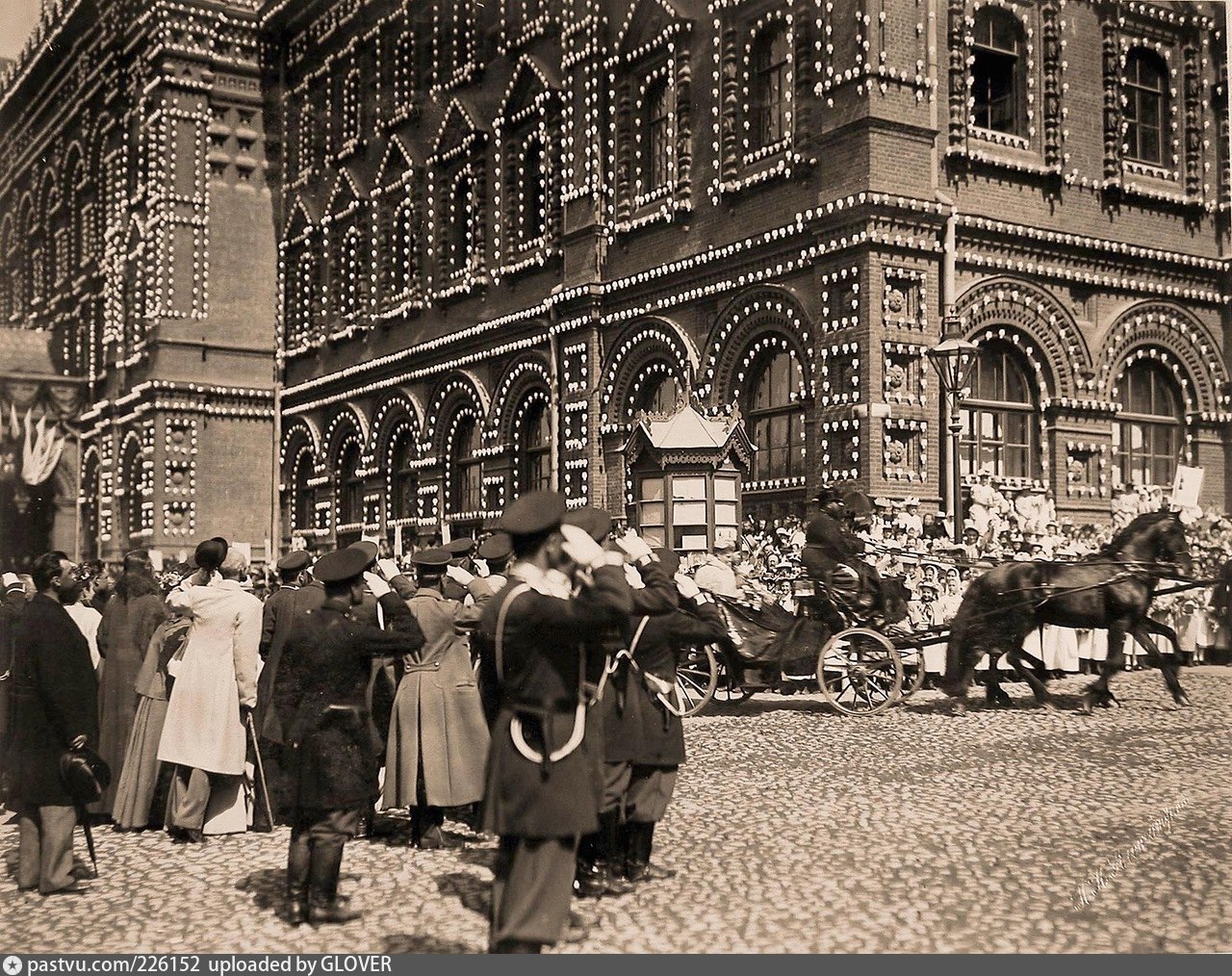 Moscow in the past. Москва 1896 год. Николай 2 в Москве. Красная площадь дом Романовых. 