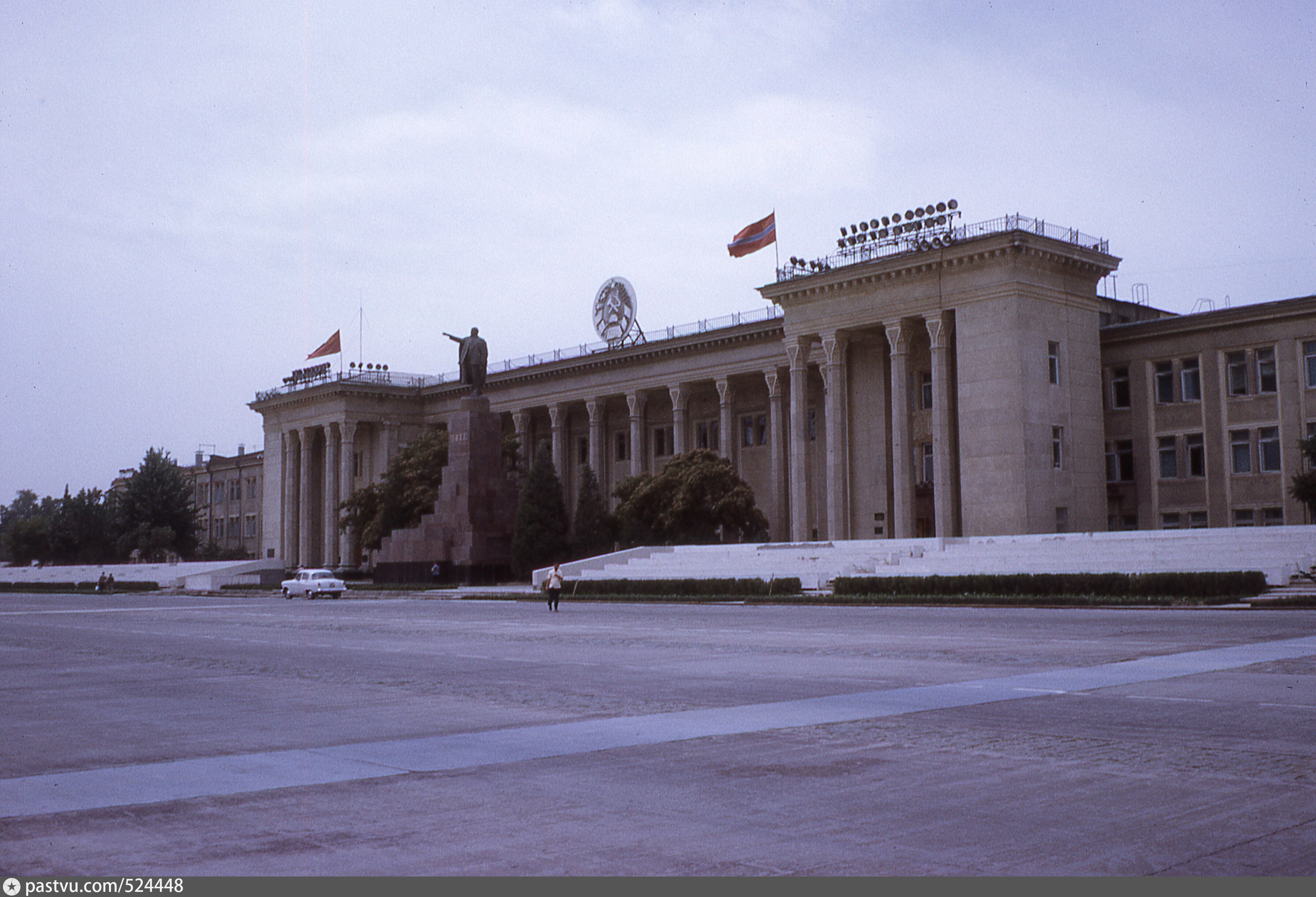 Ташкент ссср. Ташкент площадь Ленина 1975. Площадь Ленина в Ташкенте ССР. Ташкент 1968. Ташкент дом правительства СССР.