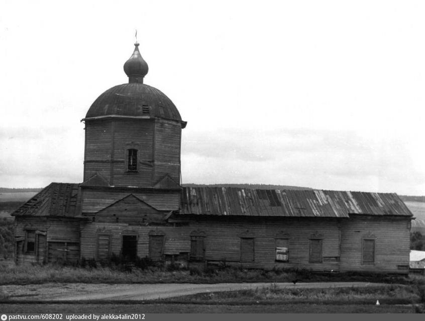 Николаевском районе ульяновской. Село Каранино Николаевский район Ульяновская область. Ульяновская область Николаевский район с Каранино храм. Церковь Архангела Михаила село коранино. Село Кравково Николаевский район Ульяновской области.