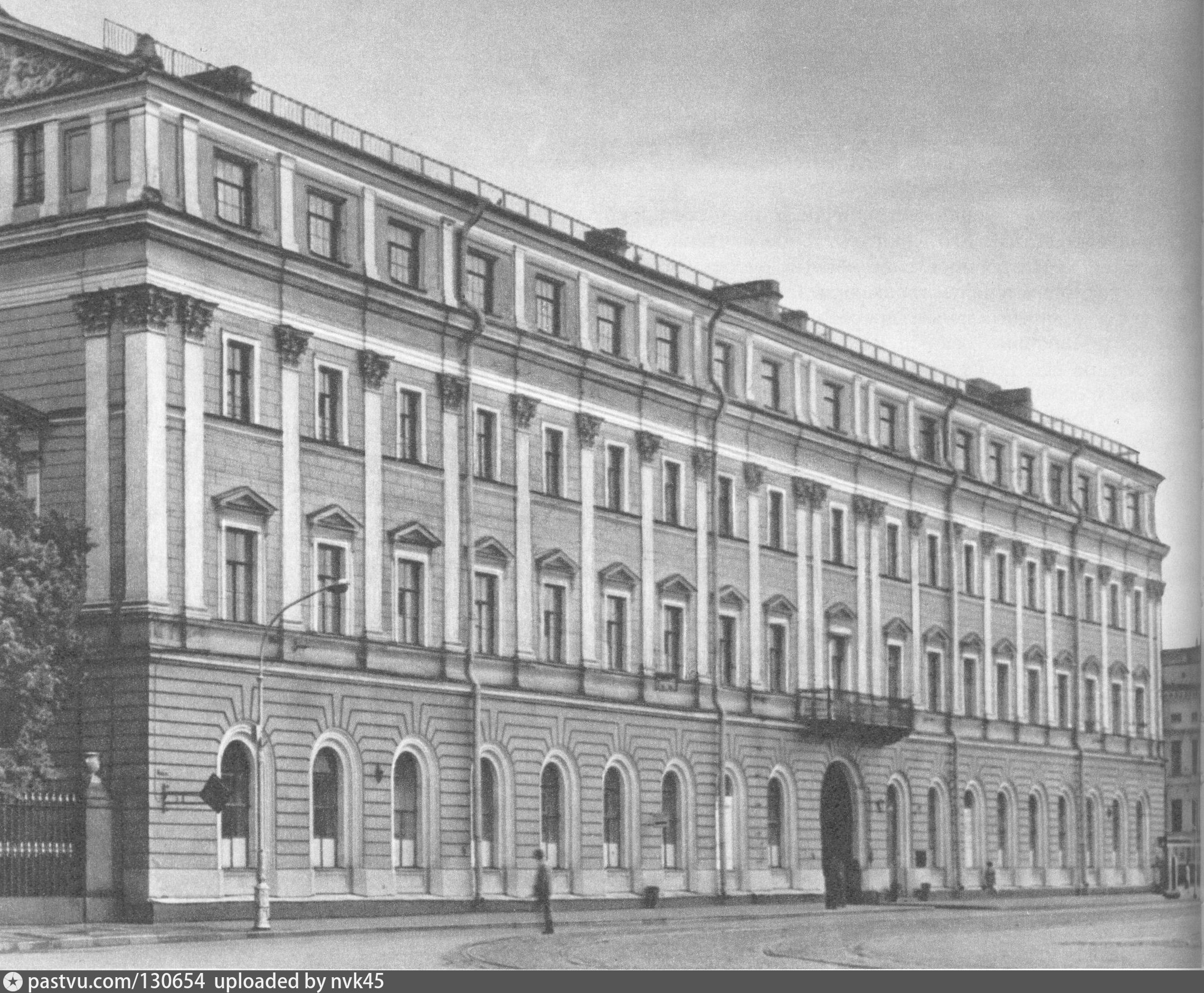 Мраморный дворец, Санкт-Петербург, Миллионная улица