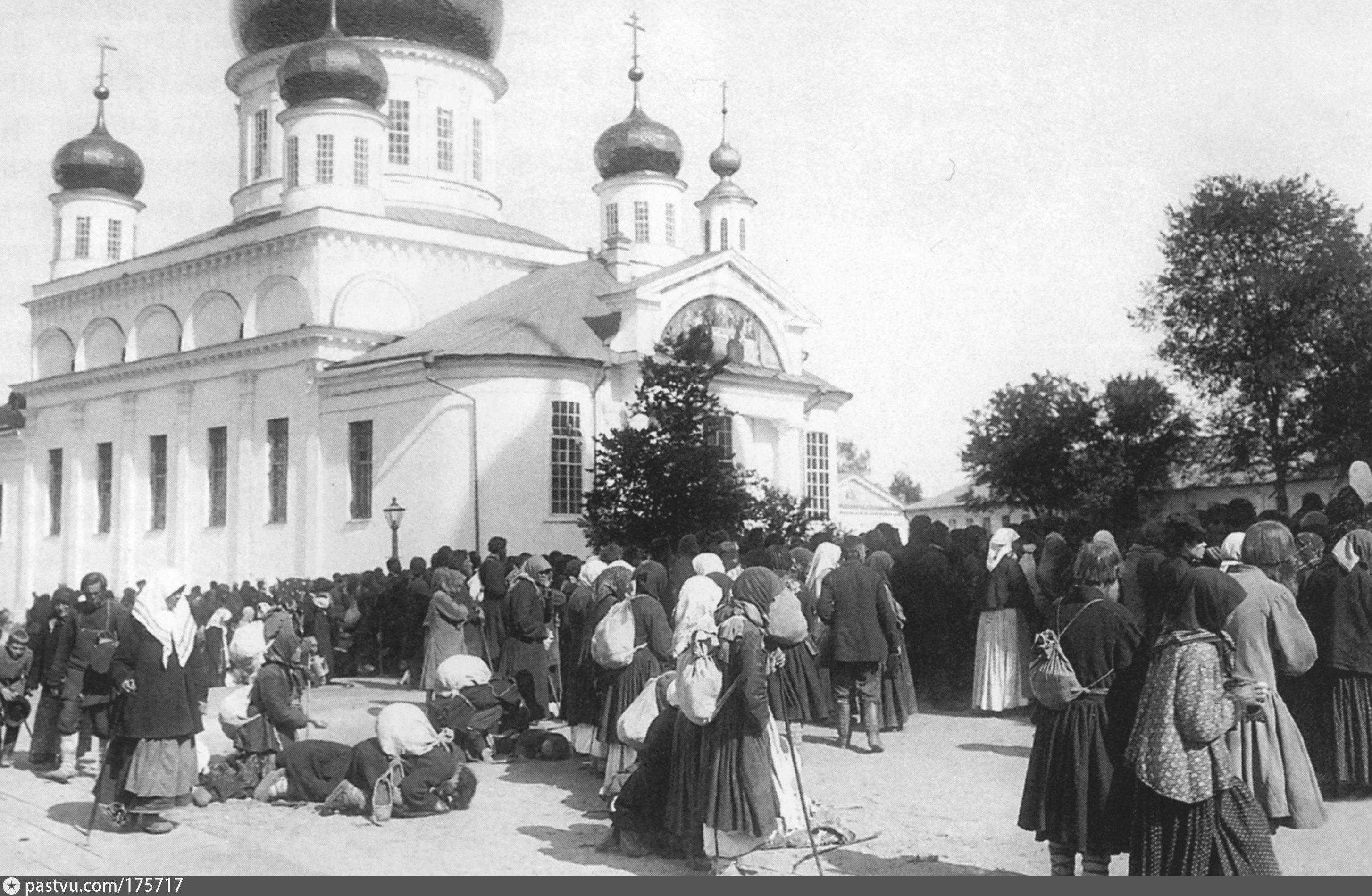 Канонизирован церковью 6. Саров монастырь Саровская пустынь.