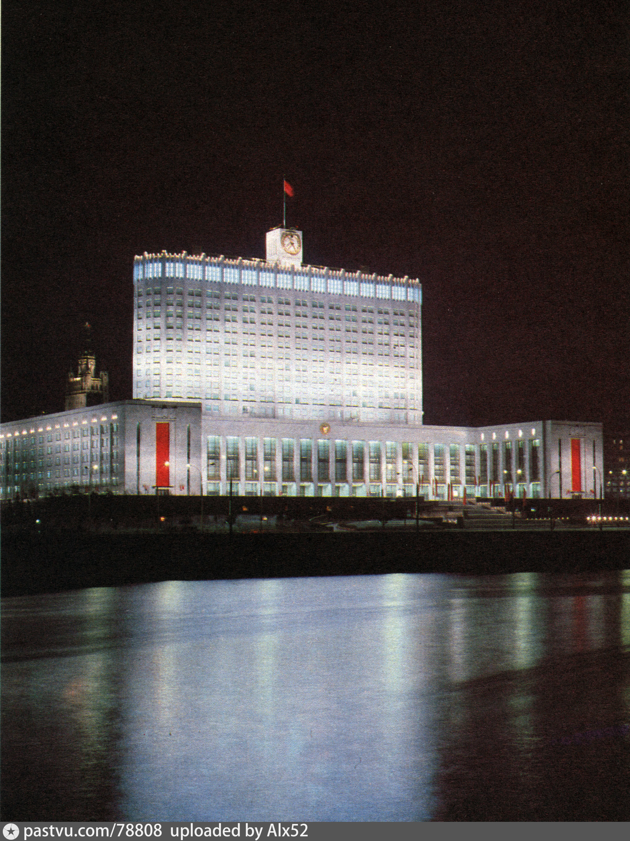здание белый дом в москве