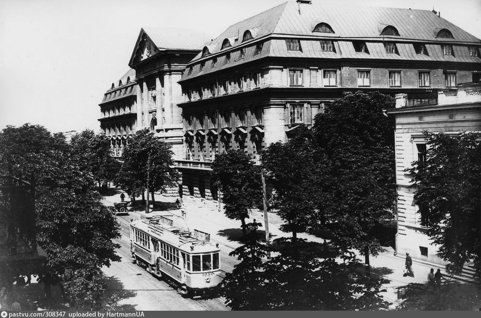 Киев владимирская 33