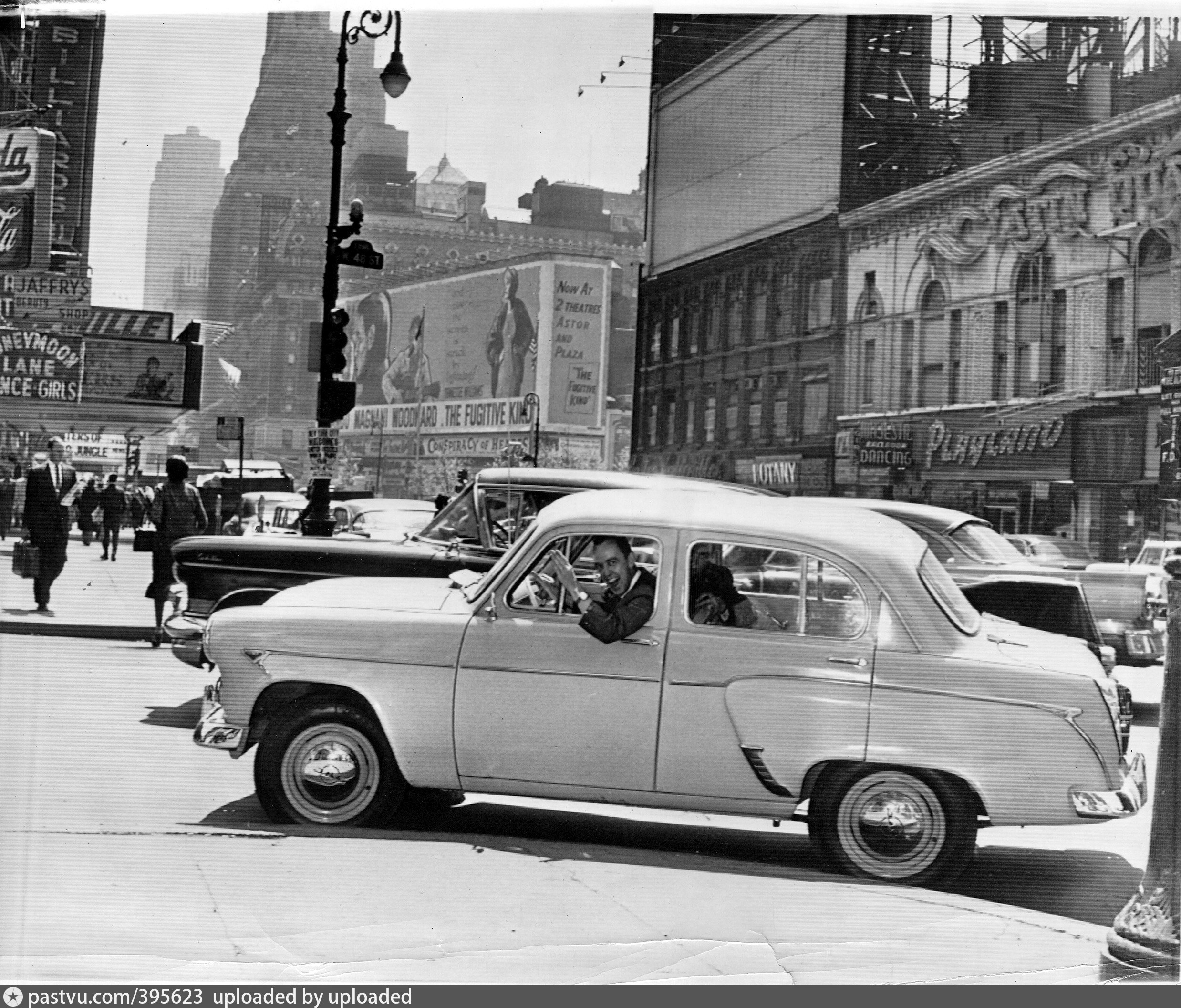 1950 1960 гг. Москвич 407 в Нью-Йорке. Москвич 1950 1960. Москвич 1960-х. МЗМА 407 1960.