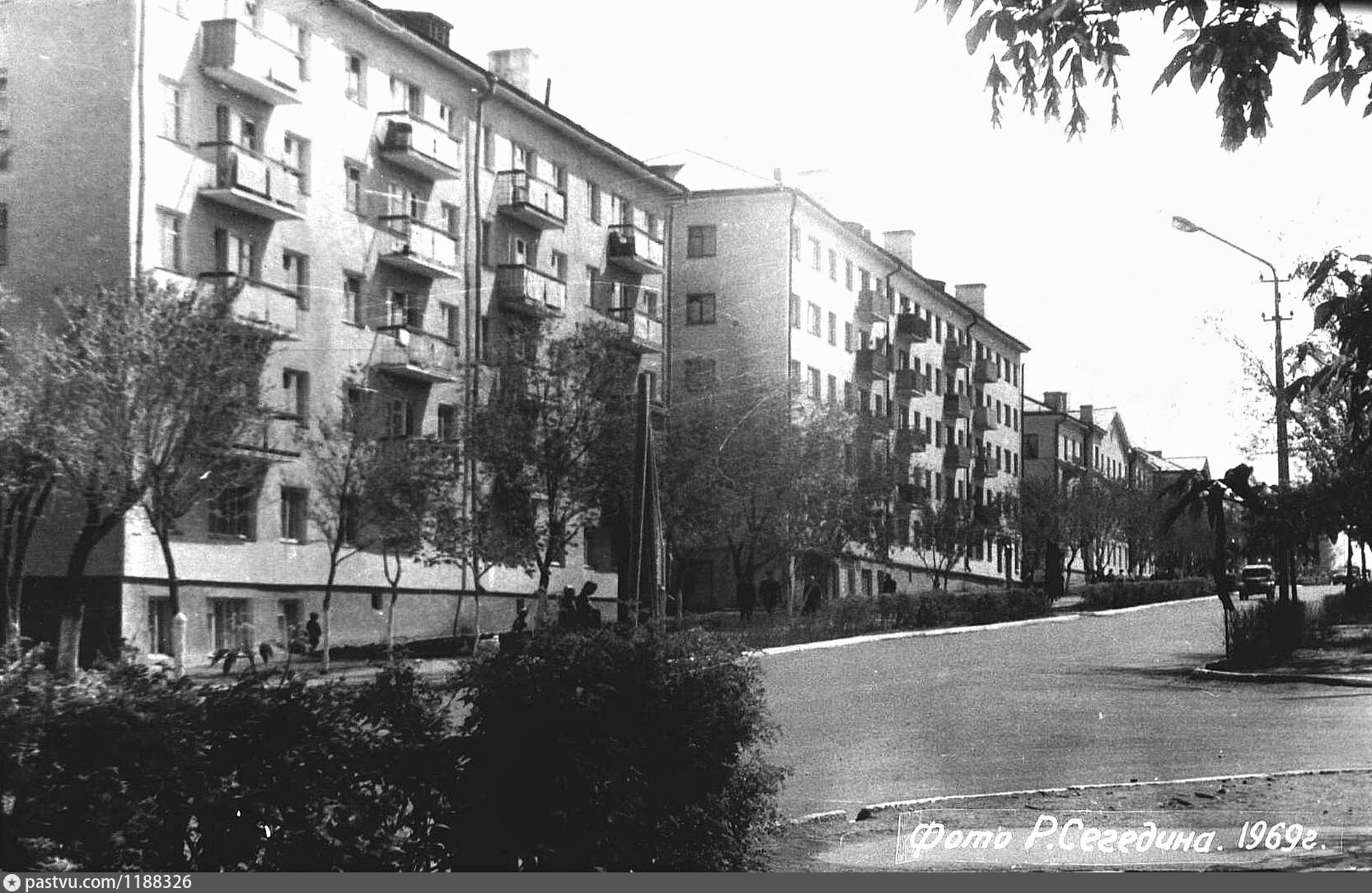 Москва актюбинск. Улица Орджоникидзе 1991 года. Актюбинец Актюбинск 1979. Фото улицы Ломоносова в Актюбинске. Фото дом на улице Орджоникидзе 1938 год.