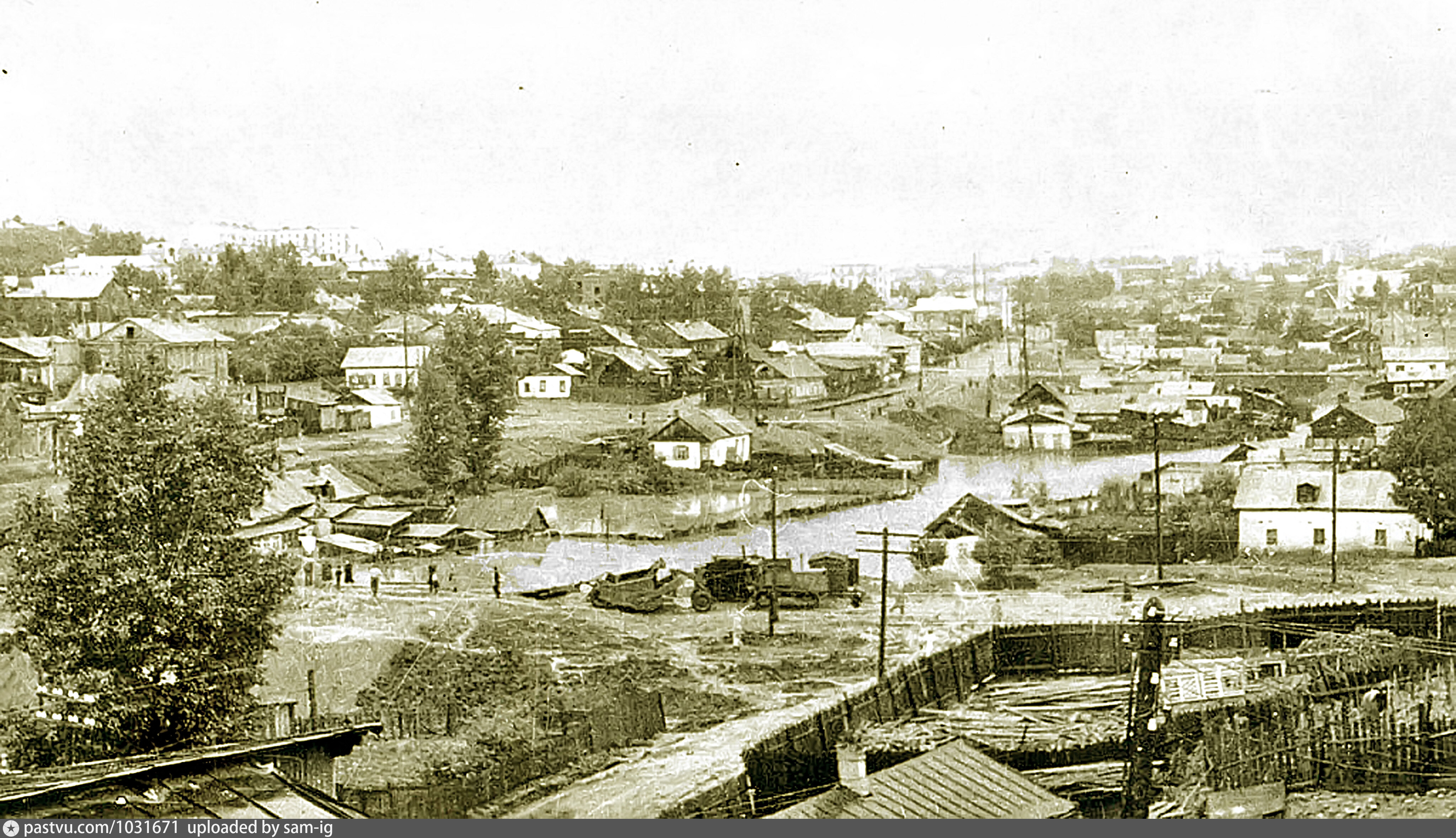 Старый хабаровск фото. Амурский бульвар Хабаровск Чердымовка. Старый Хабаровск. Фото старого Хабаровска. Хабаровск 1950.