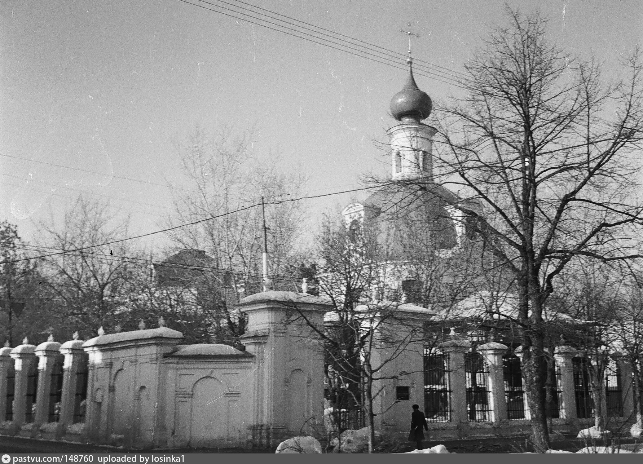 Б ордынка д 16 4. Храм великомученицы Ирины в Москве. Большая Ордынка 43. Церковь Святой Екатерины на Ордынке. Храм великомученицы Екатерины на Всполье.