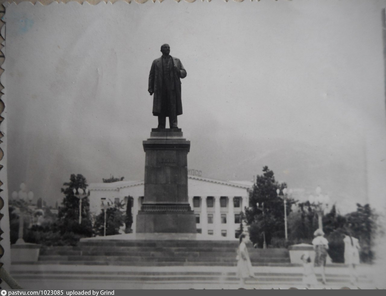 Памятник Ленину в Норильске