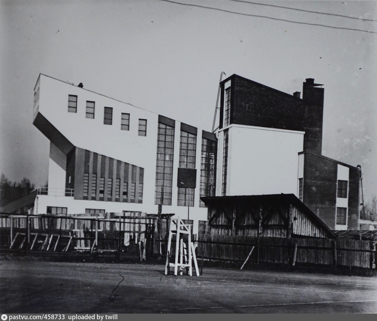 Архитектура 1920 1930 годов. Архитектор конструктивист 1930 Москва. Москва Мельников конструктивизм. Конструктивизм 20 века Мельников. Архитектура СССР 1920-1930 конструктивизм.