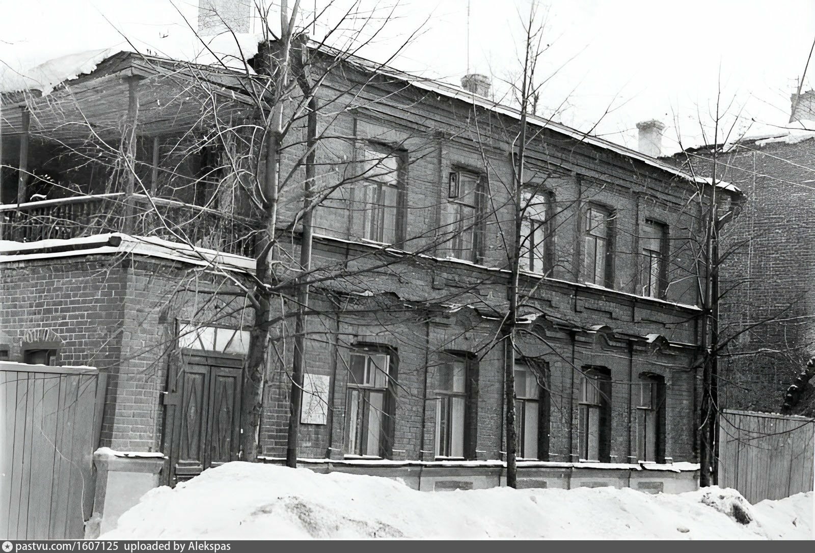 Дом где жил Рождественский в Петрозаводске.
