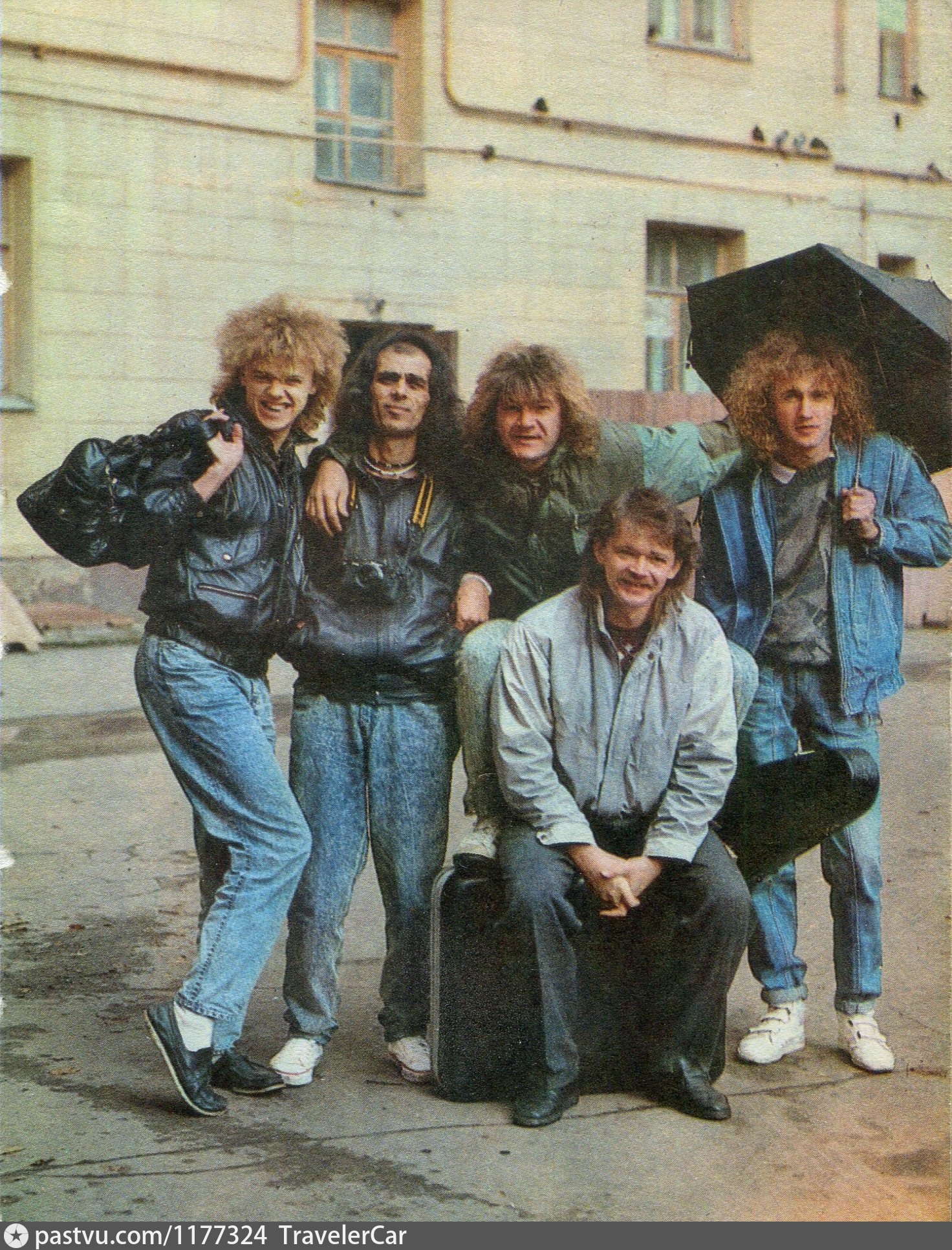 Земляне группа 1980