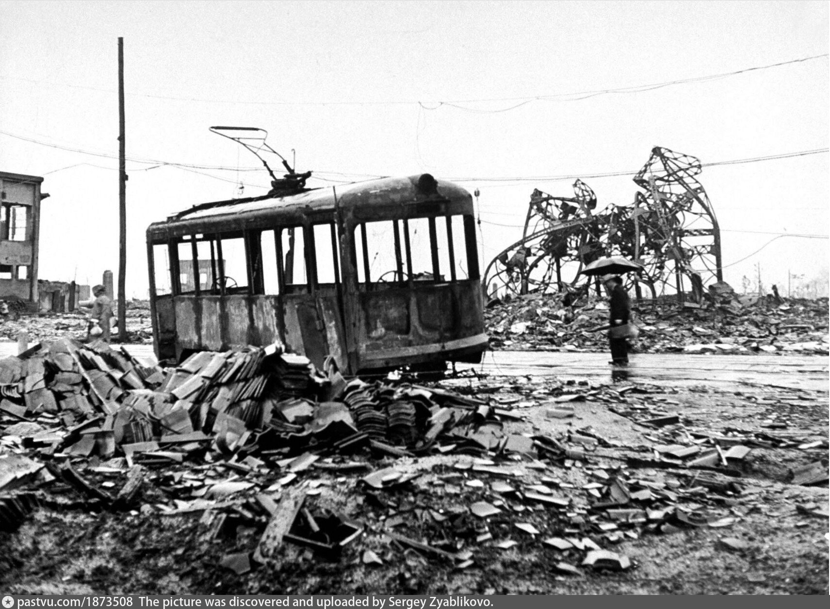 Разрушения от ядерного взрыва. Хиросима и Нагасаки до 1945. Трамвай Хиросимы Нагасаки 1945.