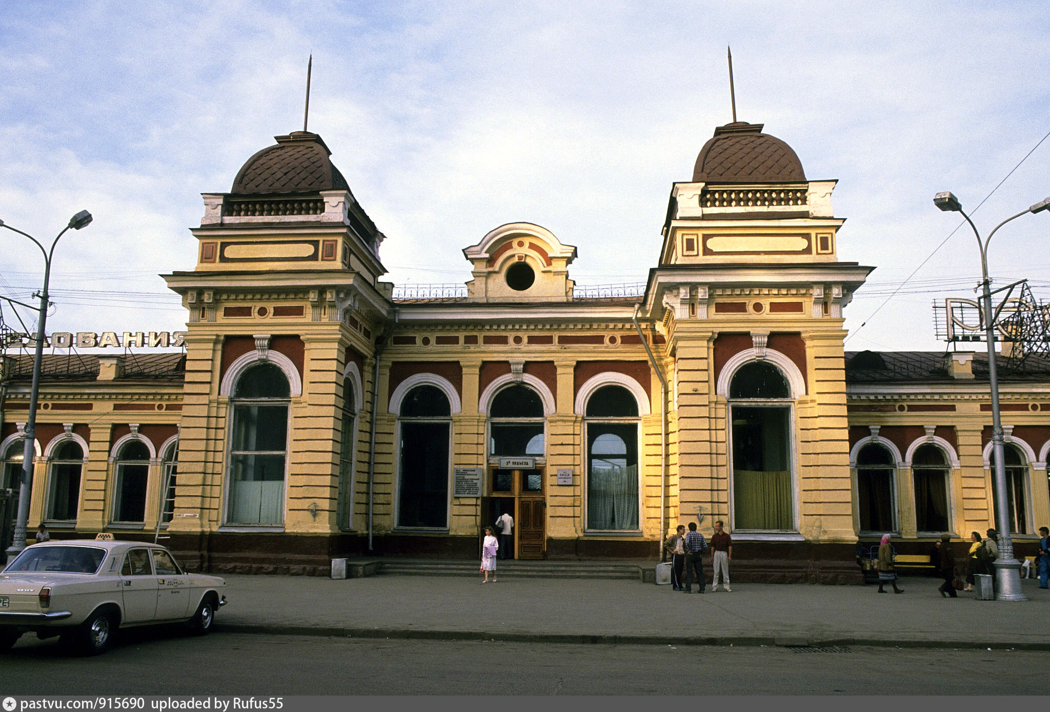 здание вокзала в иркутске