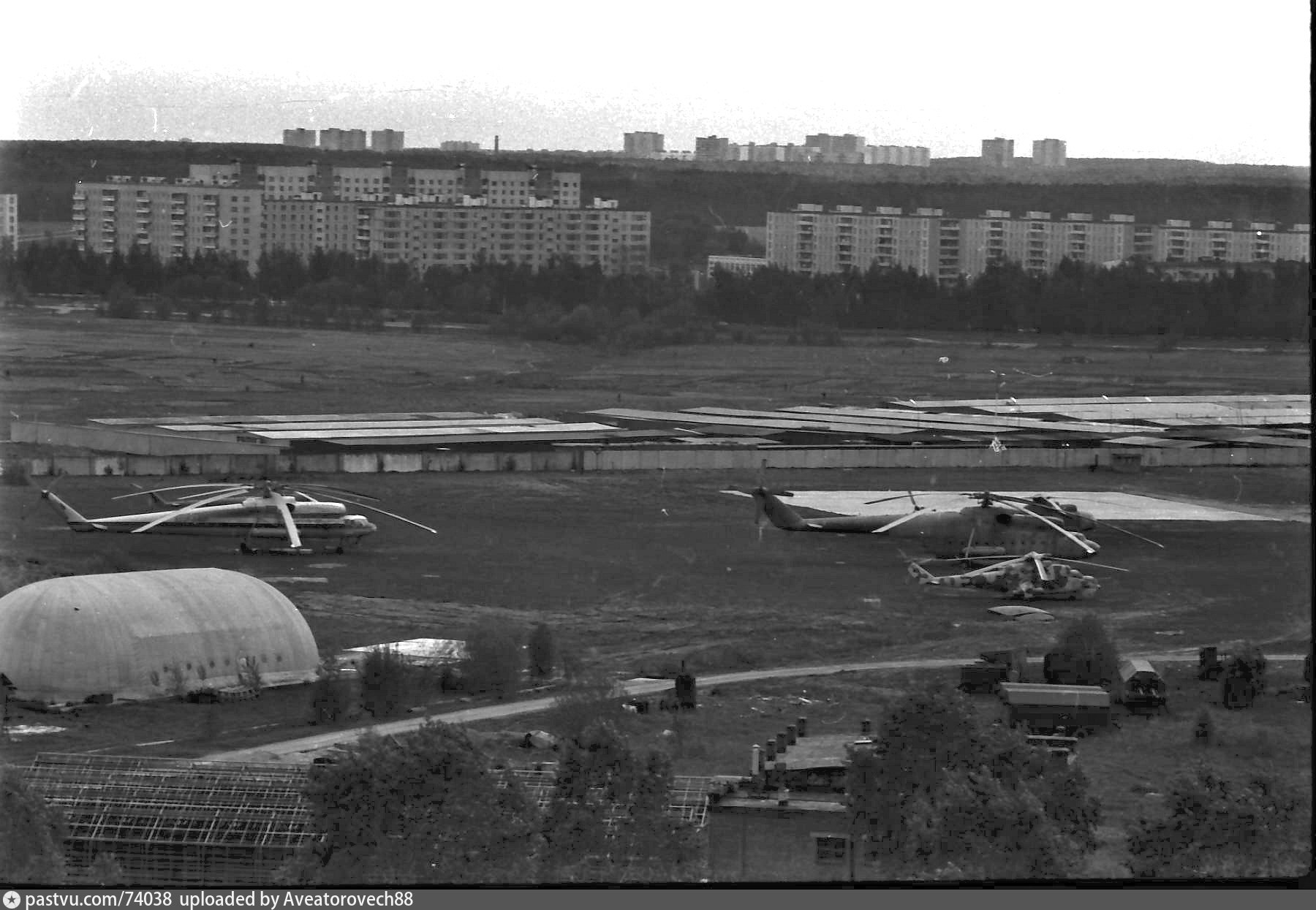 Бывшие аэродромы москвы. НПО взлёт Солнцево. Аэродром Солнцево. Солнцево 1990. Деревня Суково Солнцево.