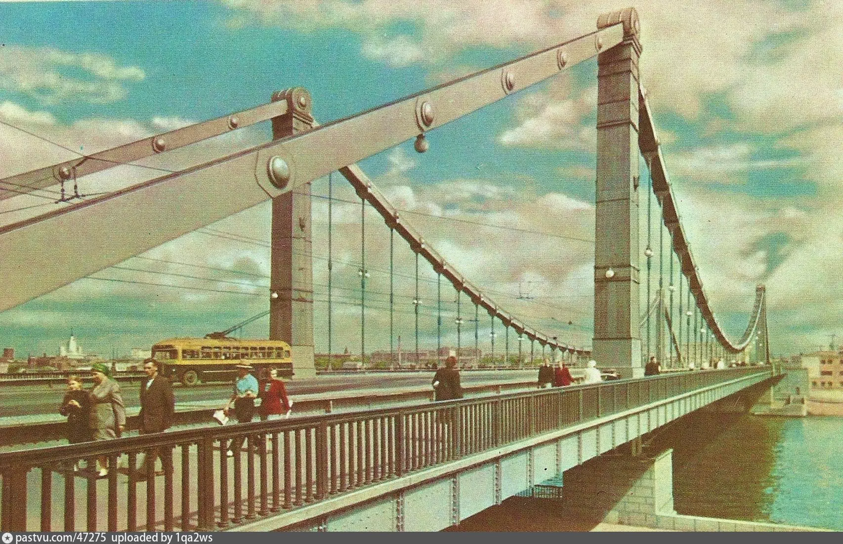 Старый Крымский мост в Москве