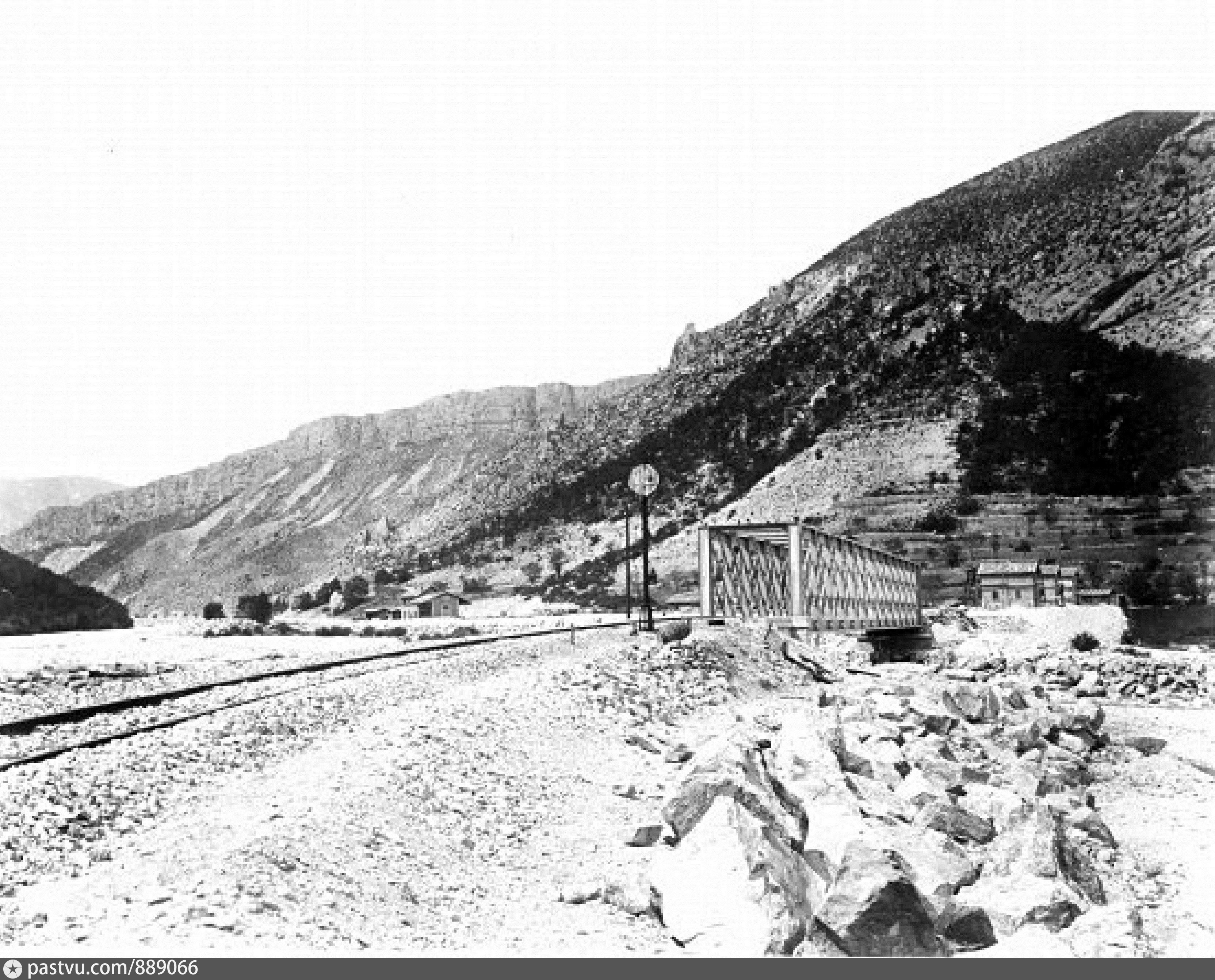 Vue d'ensemble du pont de Gueydan