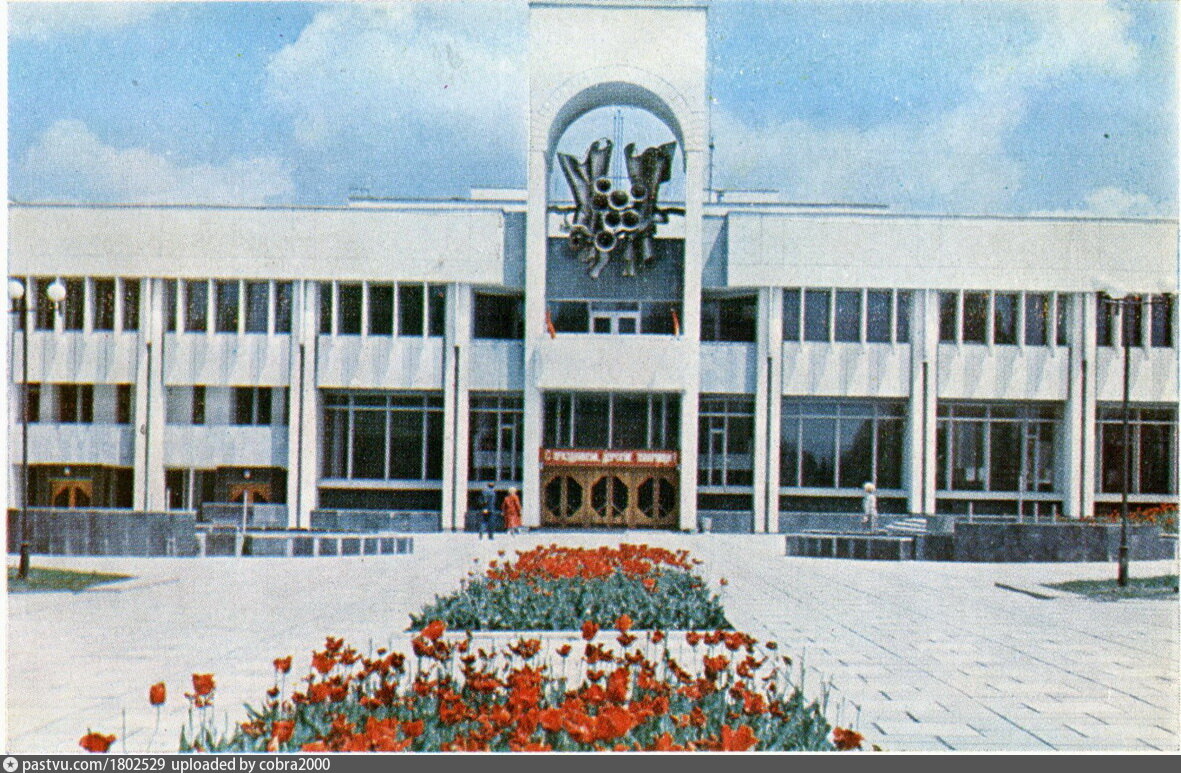 Возле ДКП в Симферополе не работает освещение из-за технических сложностей - KP.