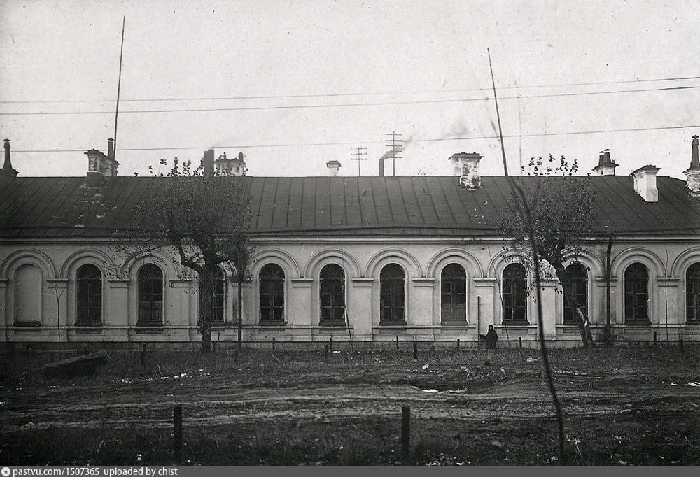 Екатеринбургский завод. Железоделательный завод Екатеринбург 1723. Монетный двор Екатеринбург 18 век. Екатеринбург старый железоделательный завод. Екатеринбургский завод 1723 год.