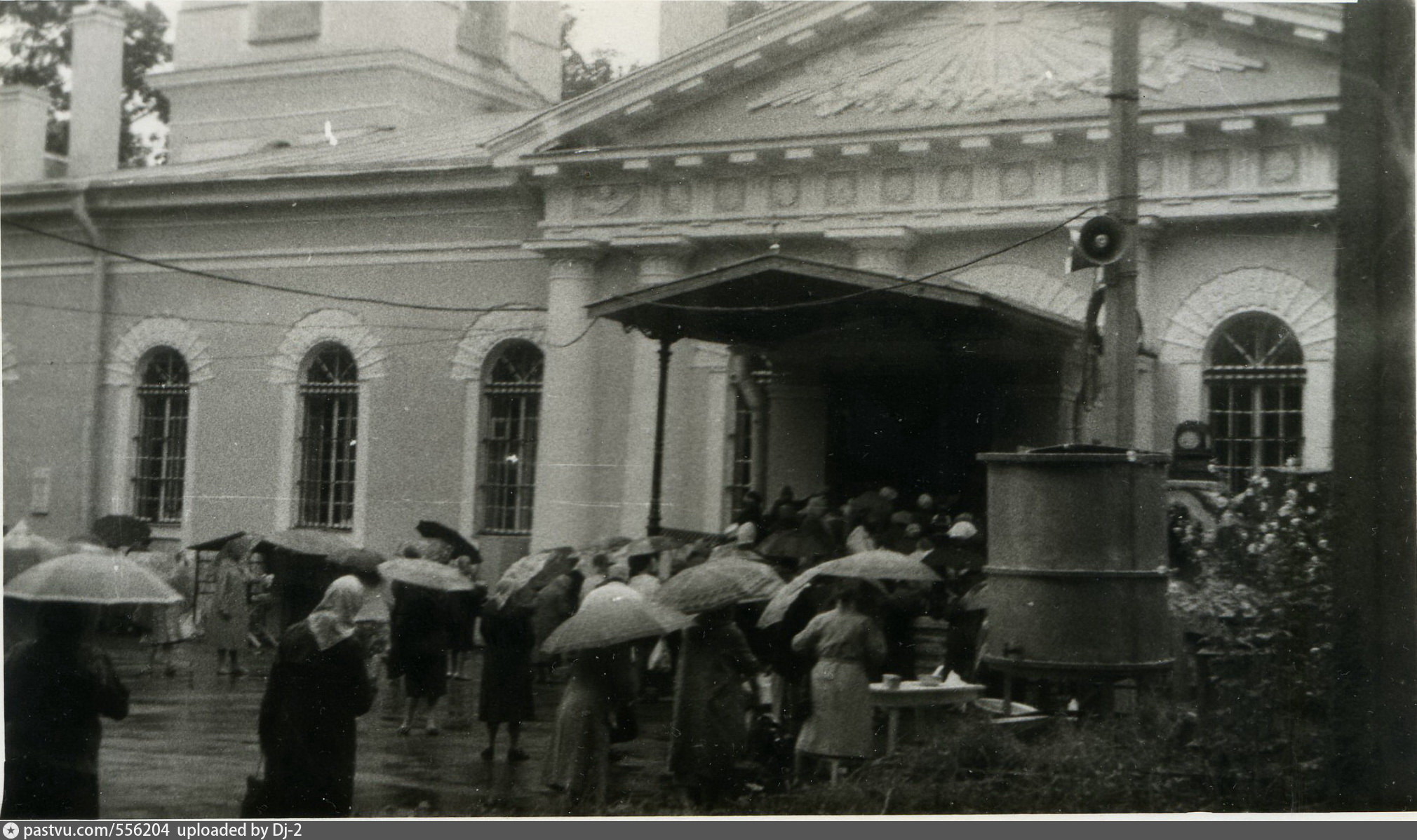 Церковь на Смоленской метро