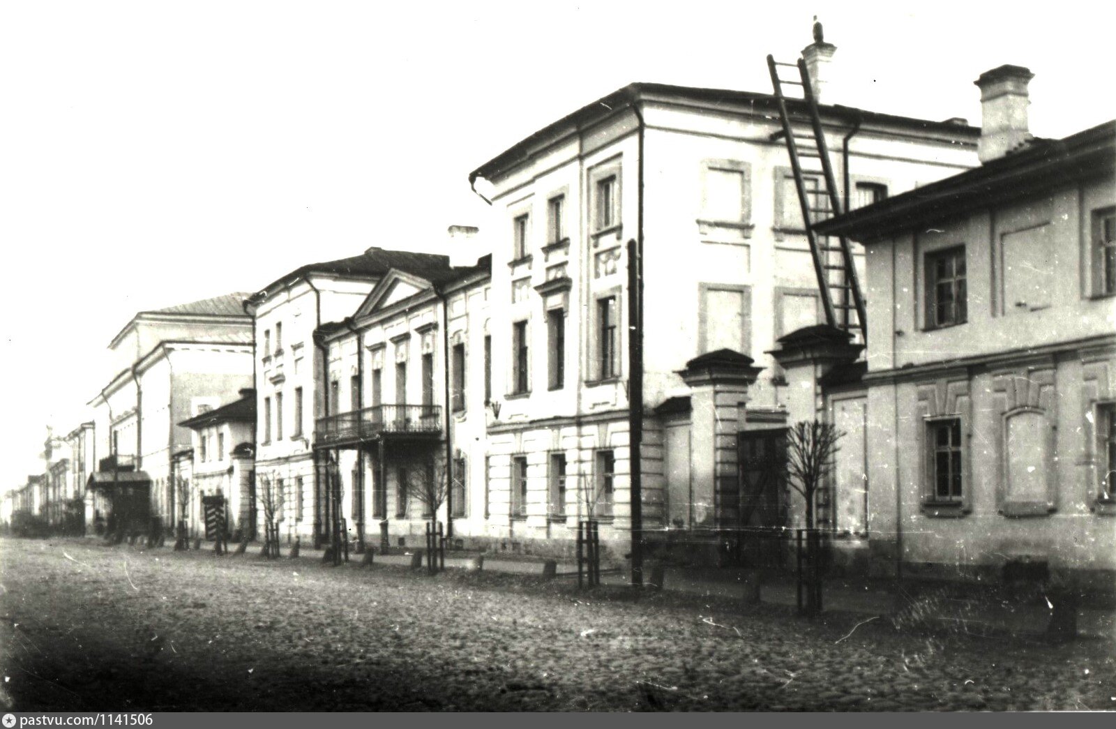 Губернаторский дом Ярославль 1918 год