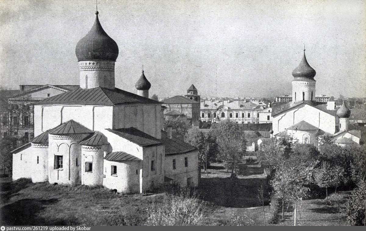 Псков Церковь Богоявления и Троицкий собор