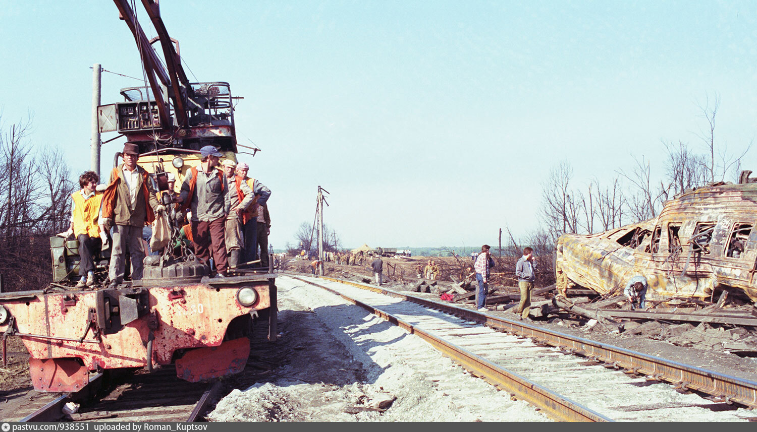 На железной дорогой 1989