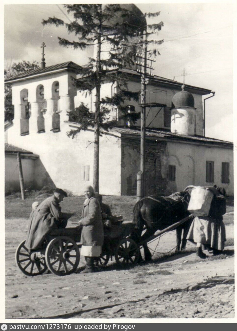 Церковь Воскресения Христова со Стадища