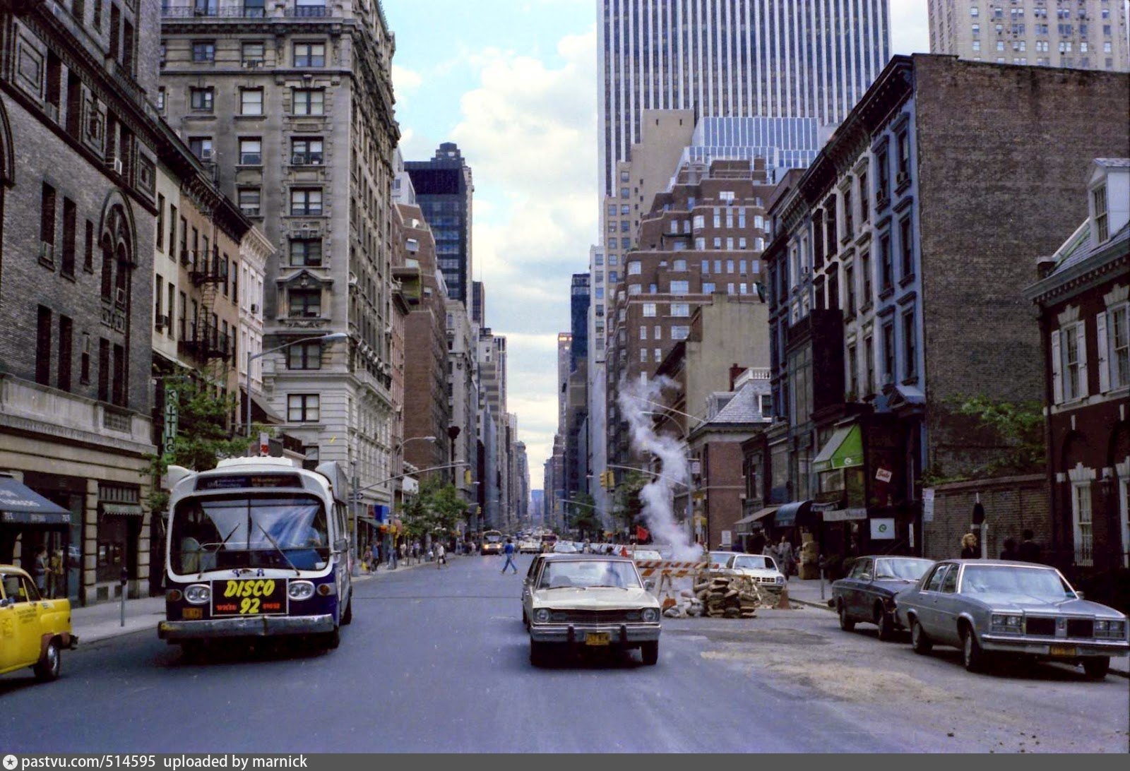 Streets avenue. Улицы Нью Йорка 1970е. 5 Авеню улица в Нью-Йорке.