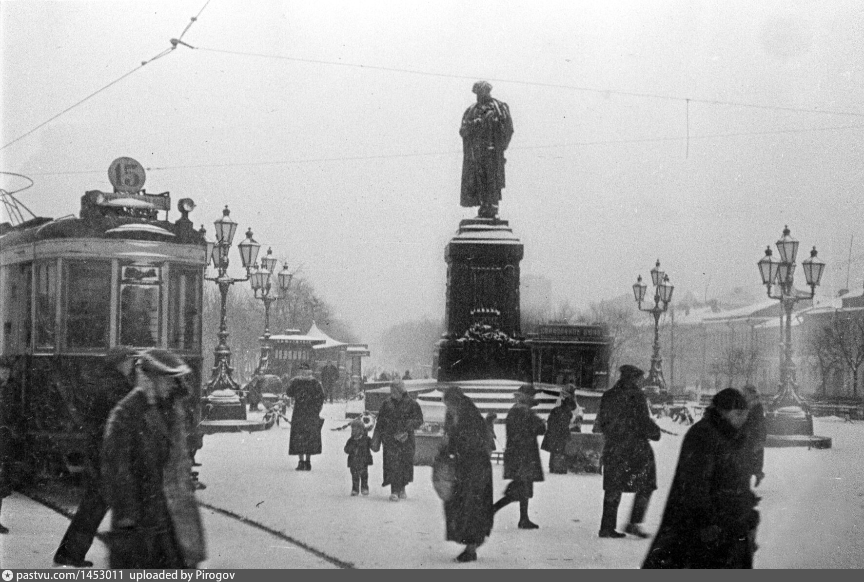 Памятник Пушкину В Москве Фото